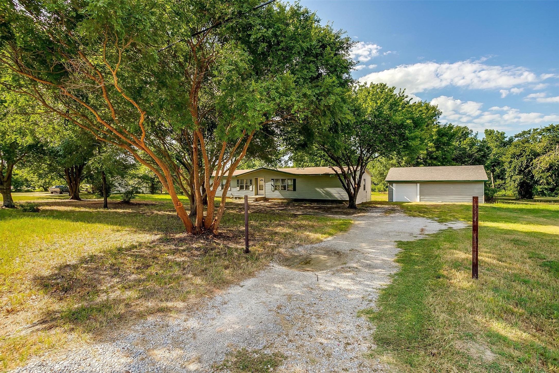 1816 Lariat Lane