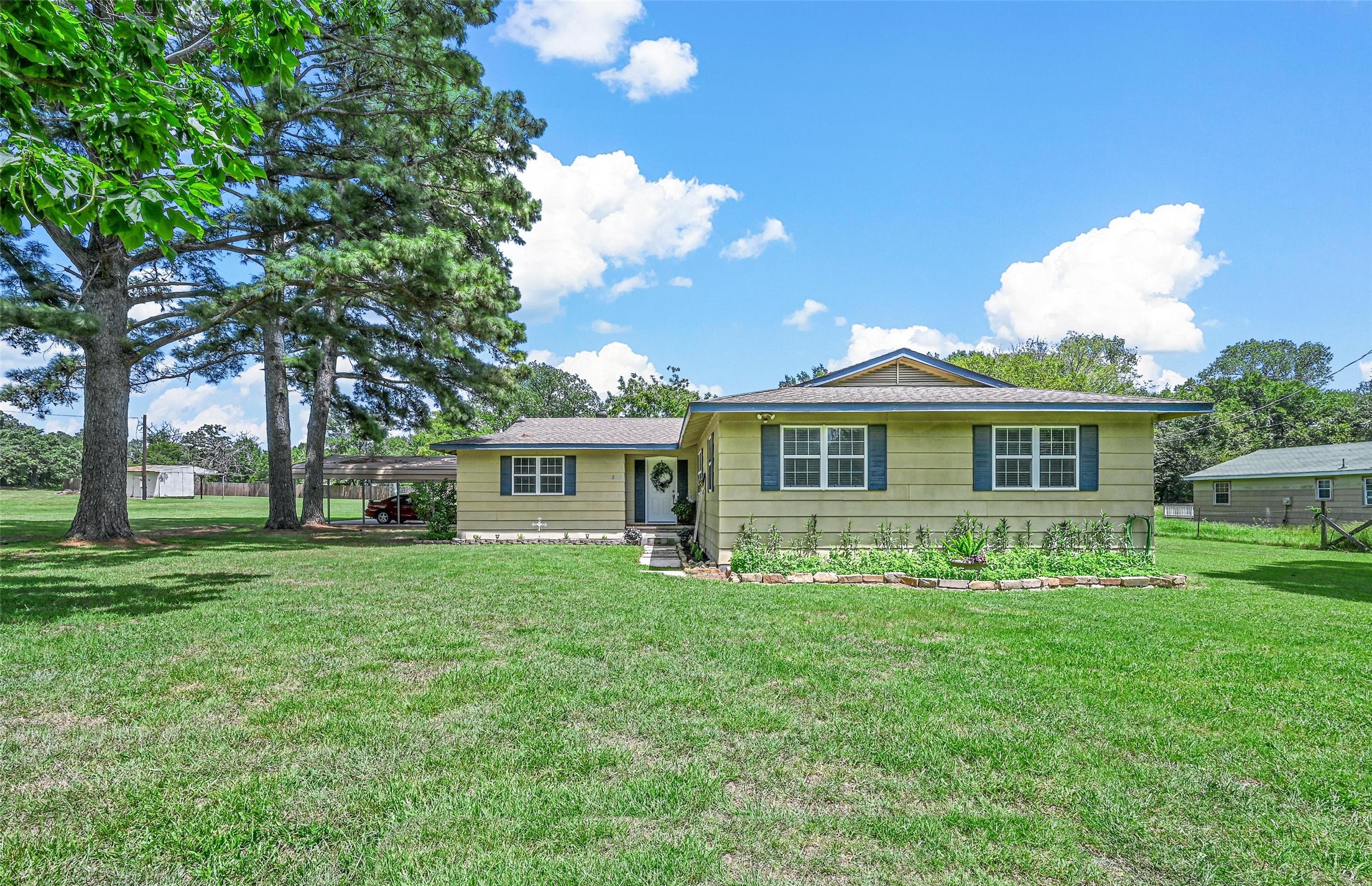 2016 Meadowview Street