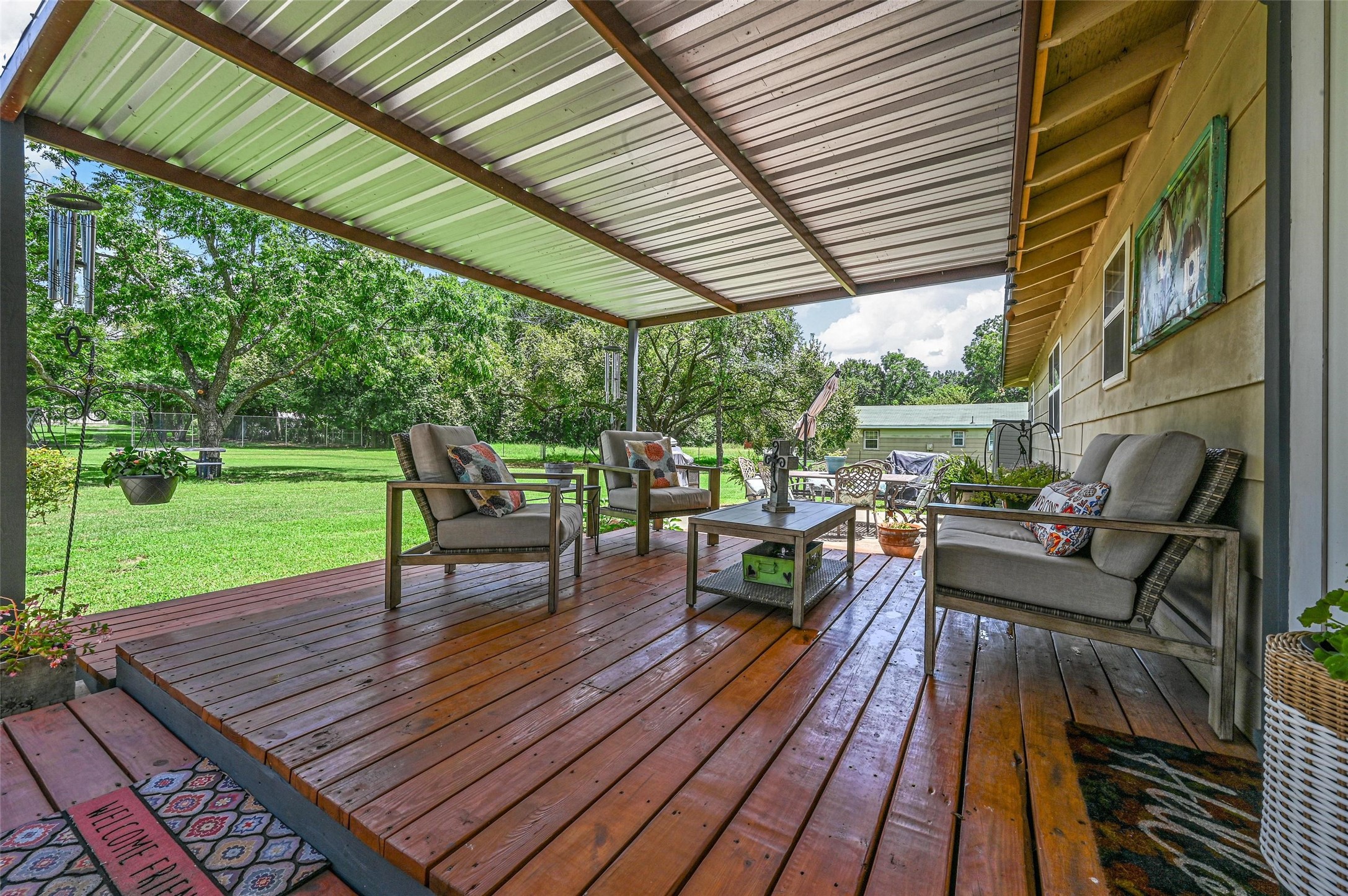 2016 Meadowview Street