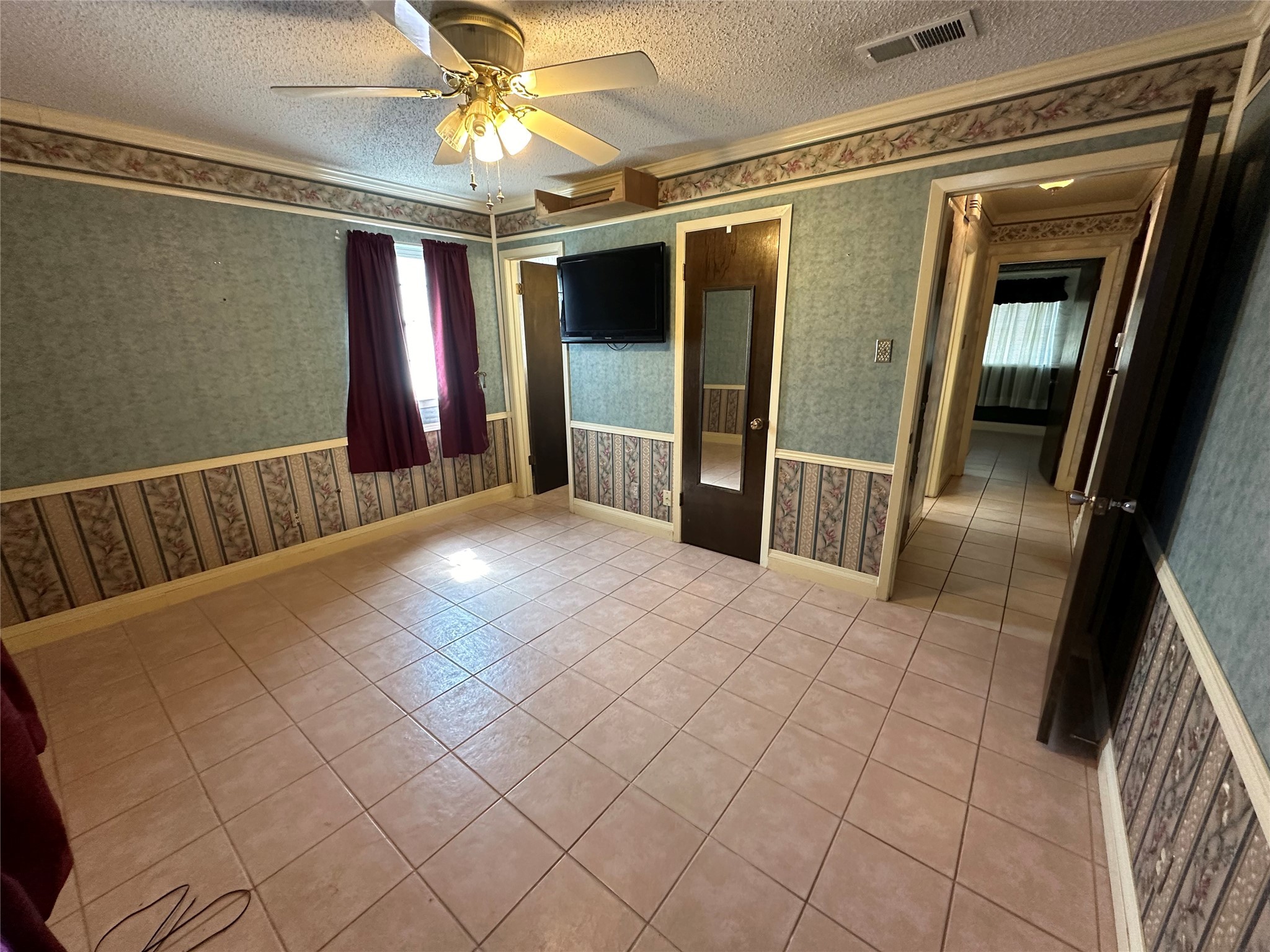 621 Newton Drive