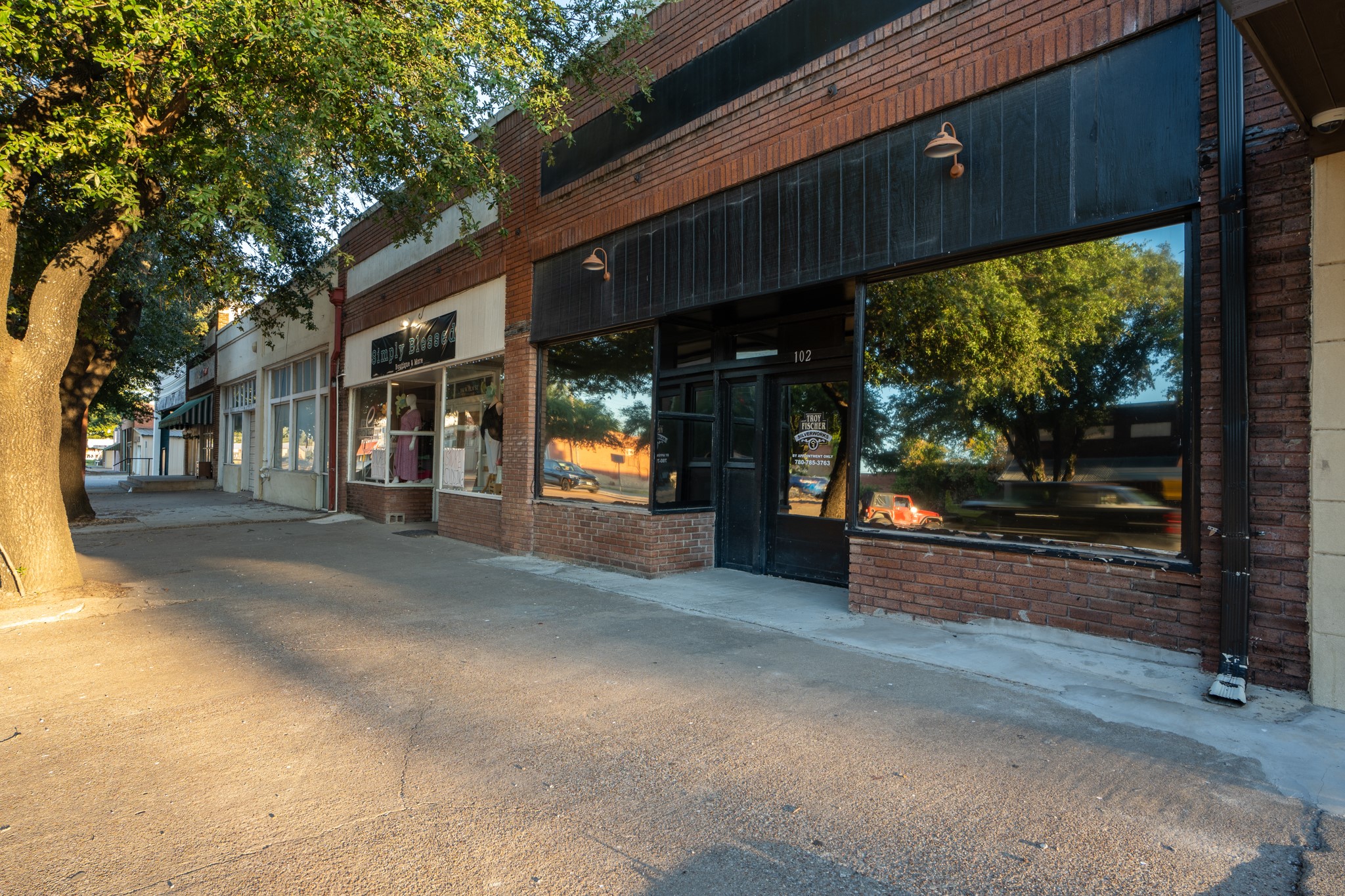 102 & 104 W Elm Street