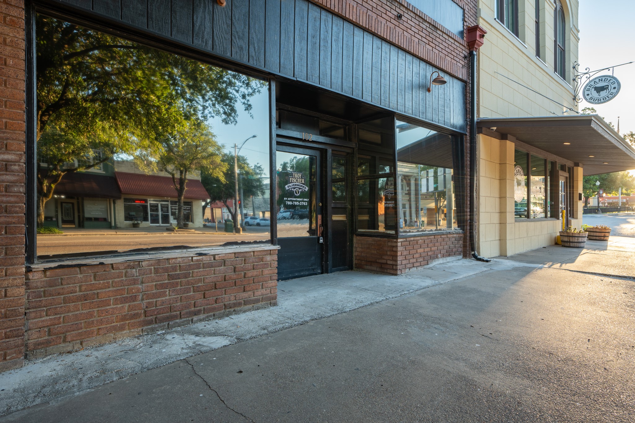 102 & 104 W Elm Street