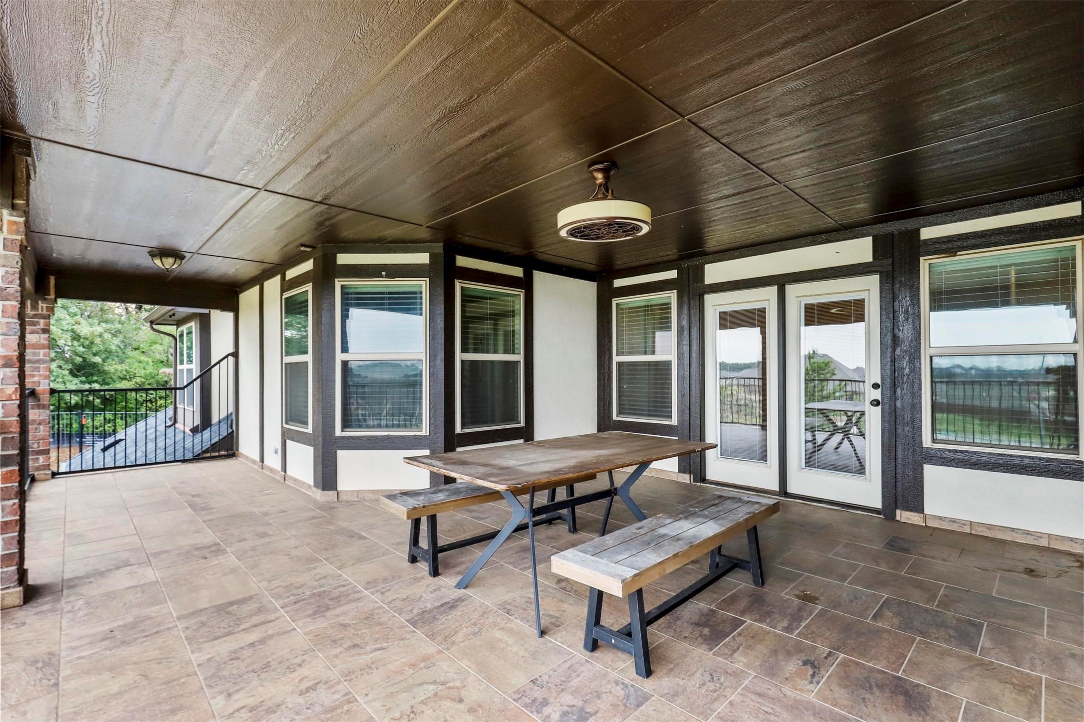 1225 Overland Drive