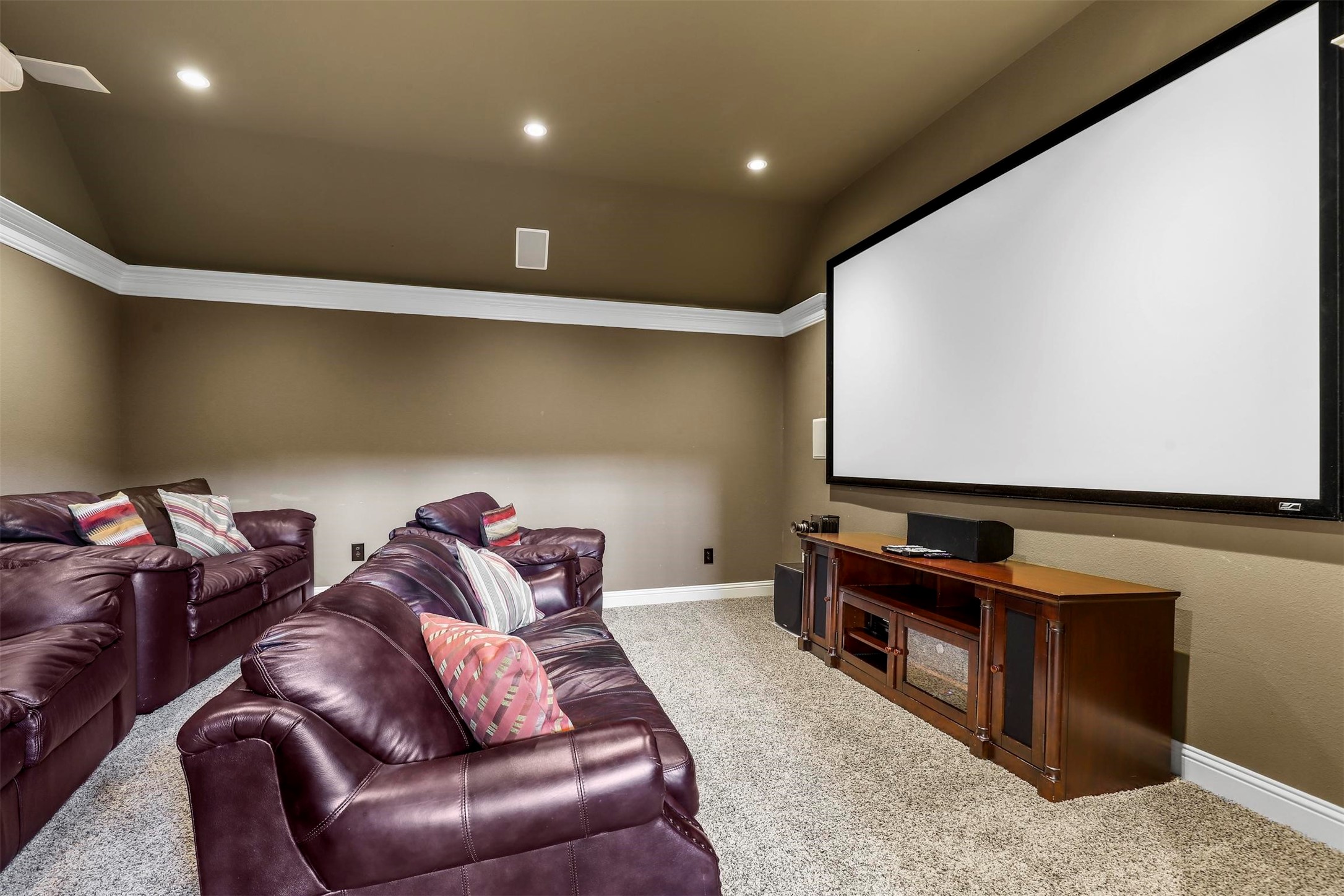 1225 Overland Drive