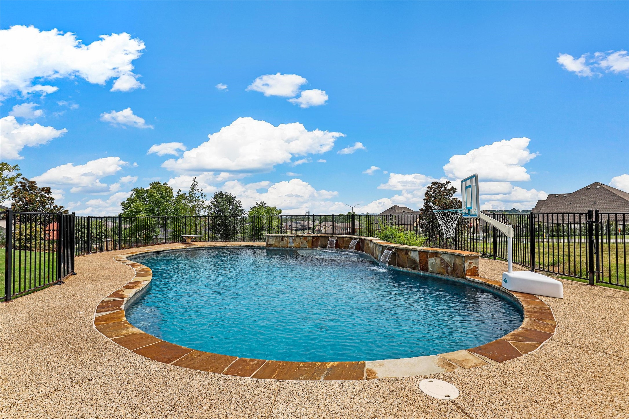 1225 Overland Drive
