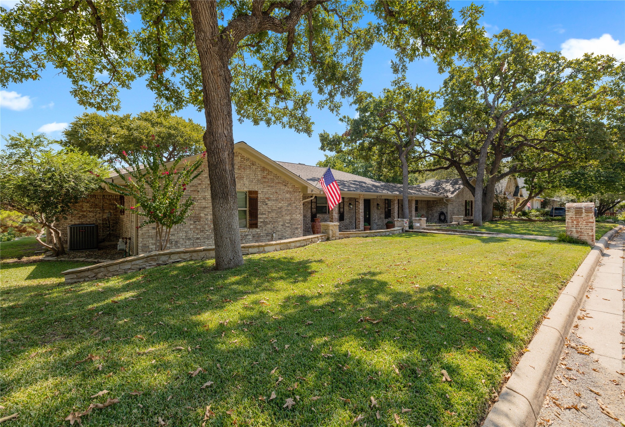 417 Oak Hollow Lane