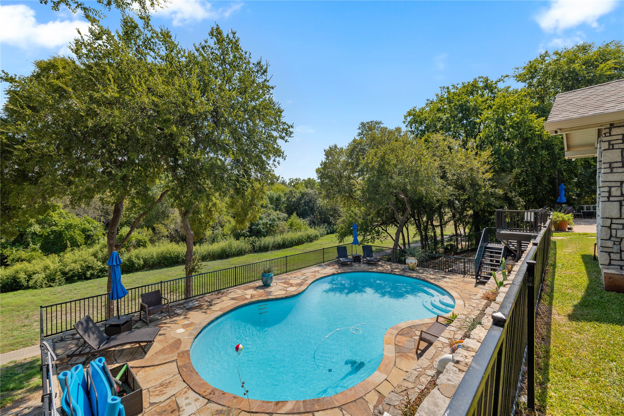 417 Oak Hollow Lane