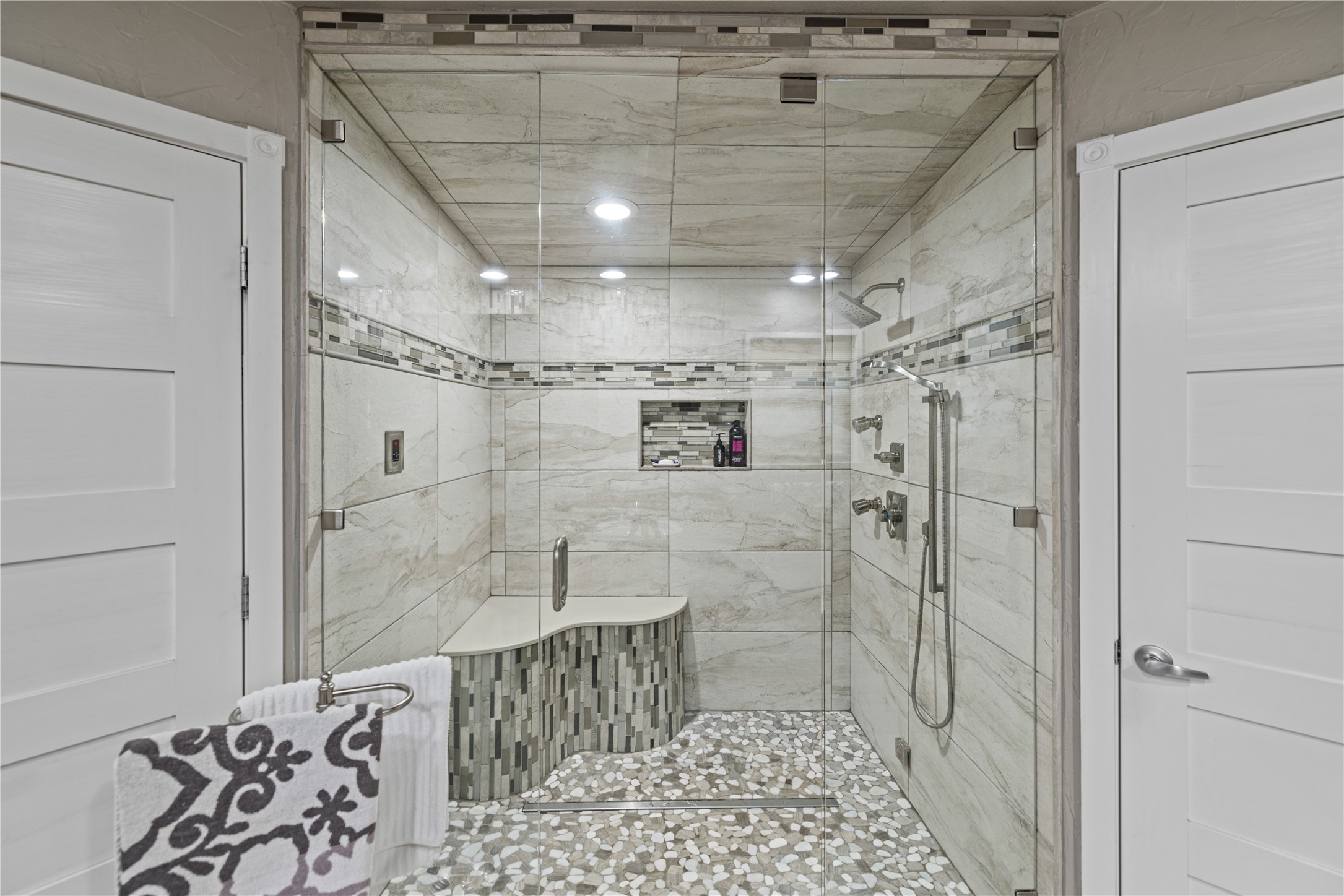 417 Oak Hollow Lane