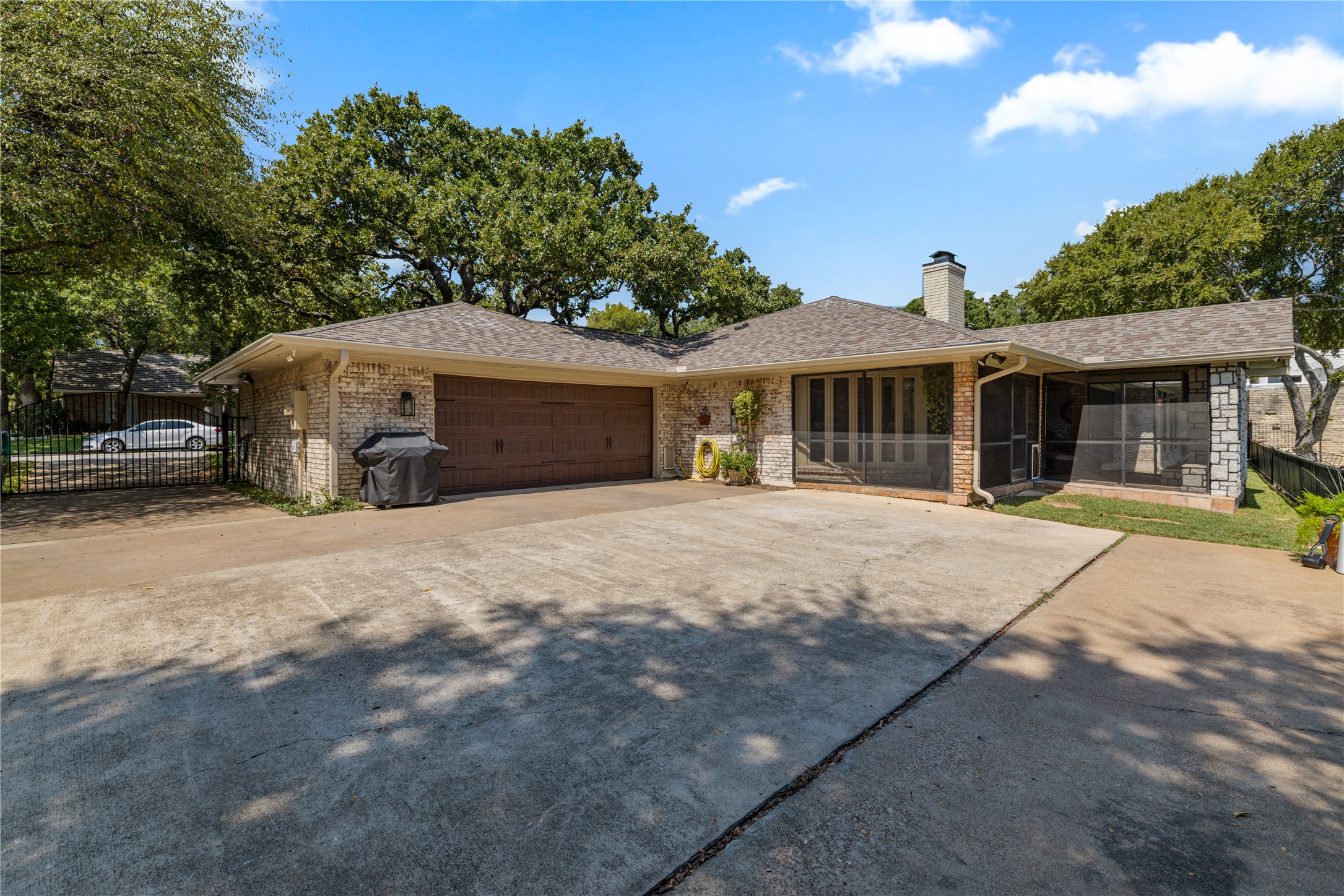 417 Oak Hollow Lane