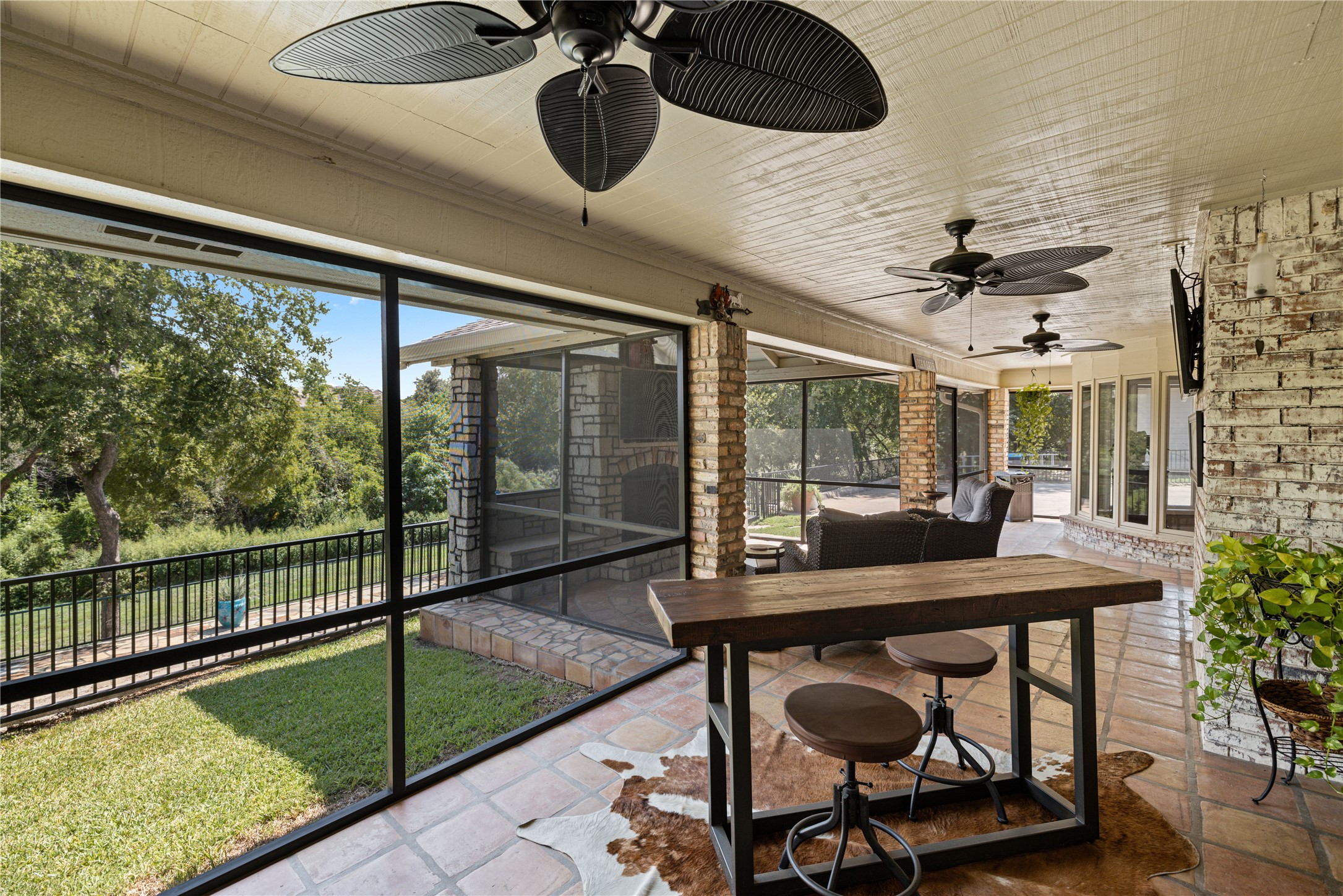 417 Oak Hollow Lane