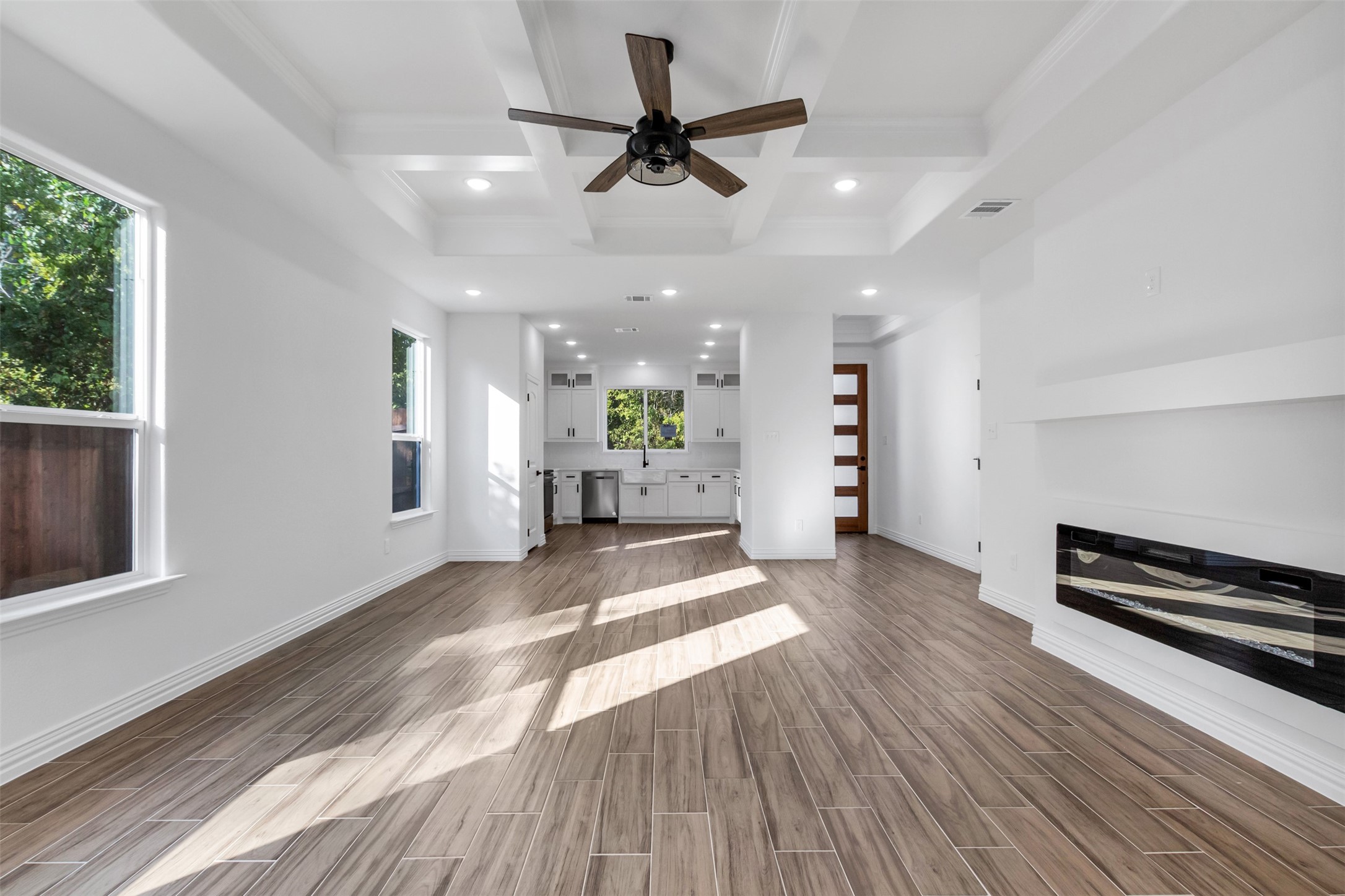 5843 Black Pine Circle