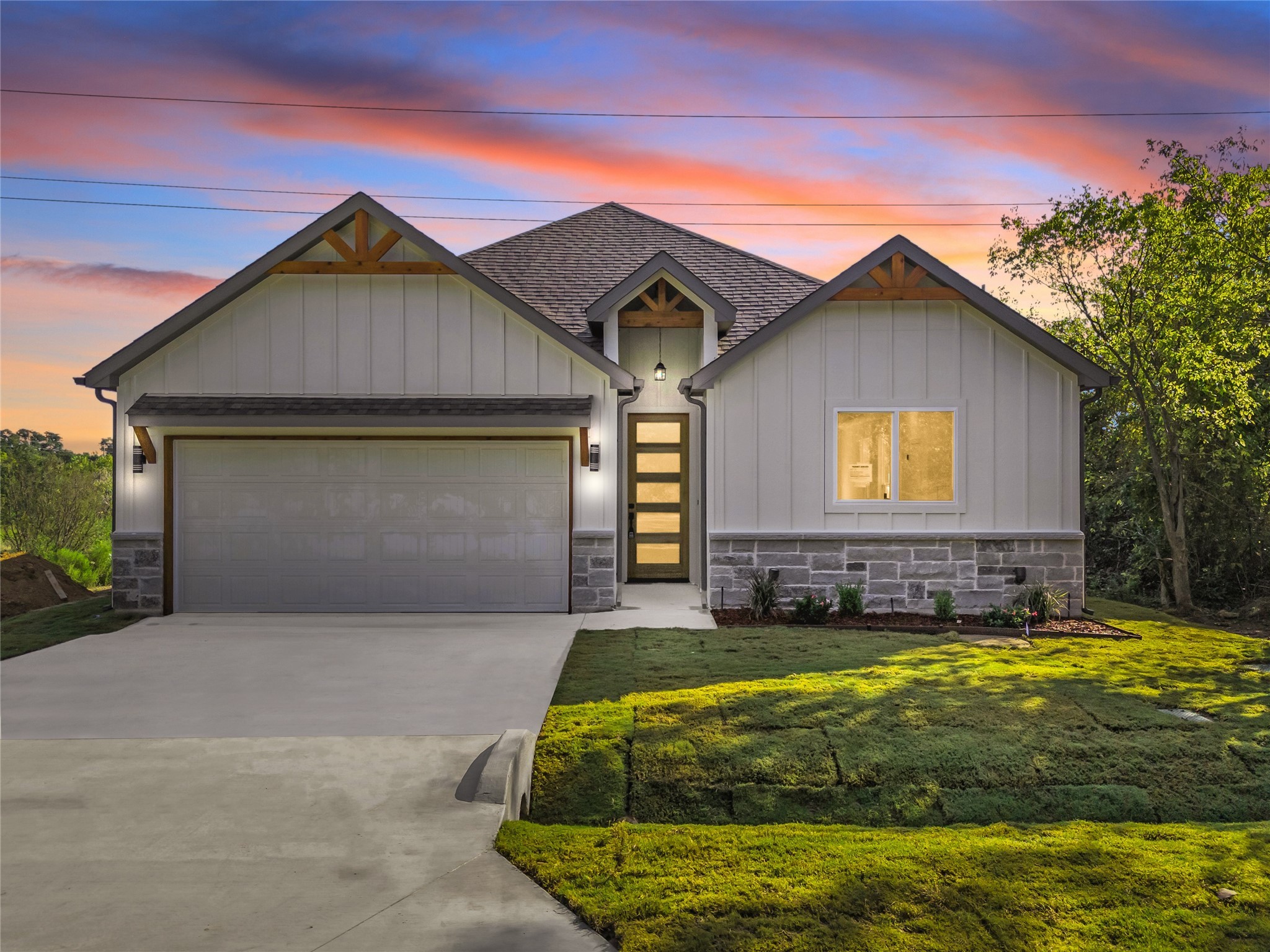 5843 Black Pine Circle