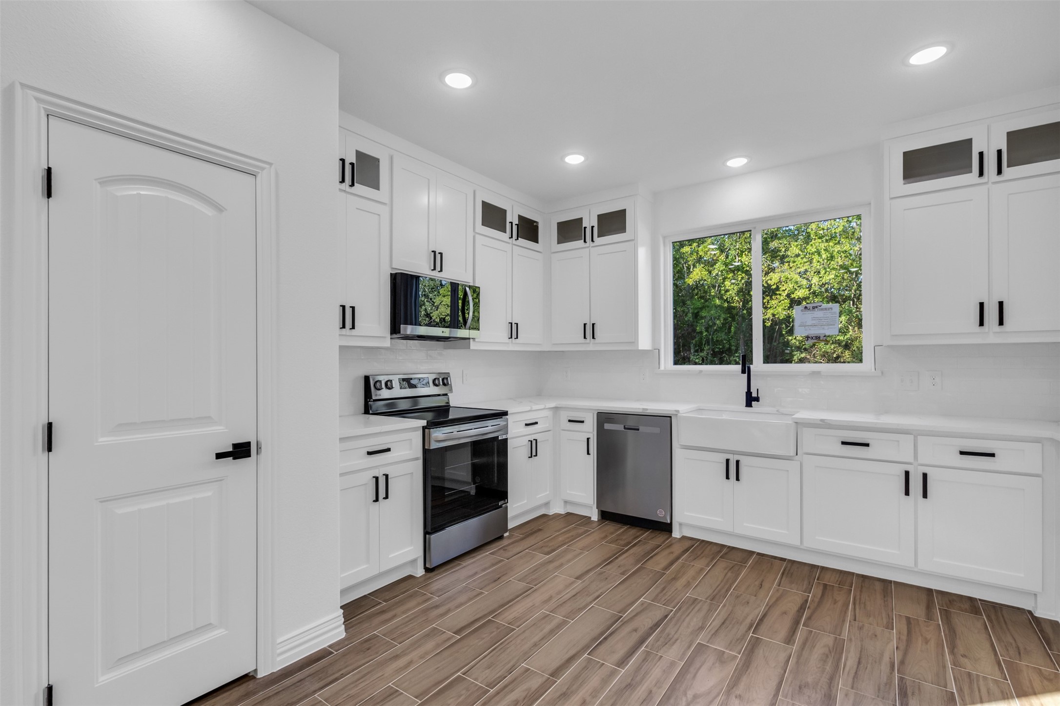 5843 Black Pine Circle