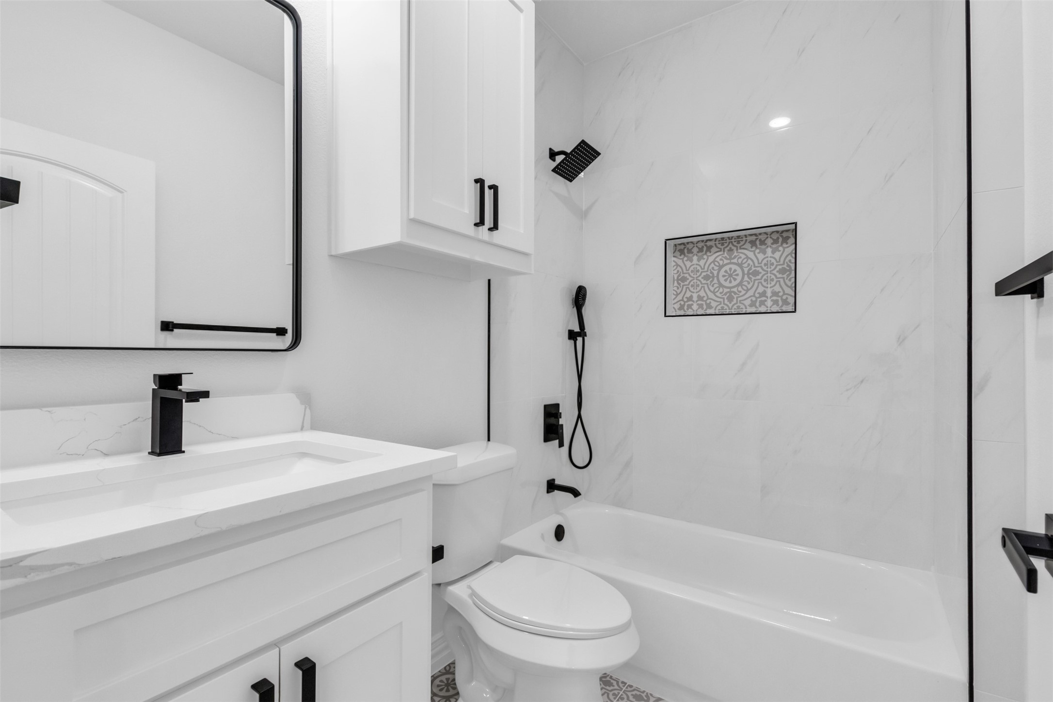 5843 Black Pine Circle