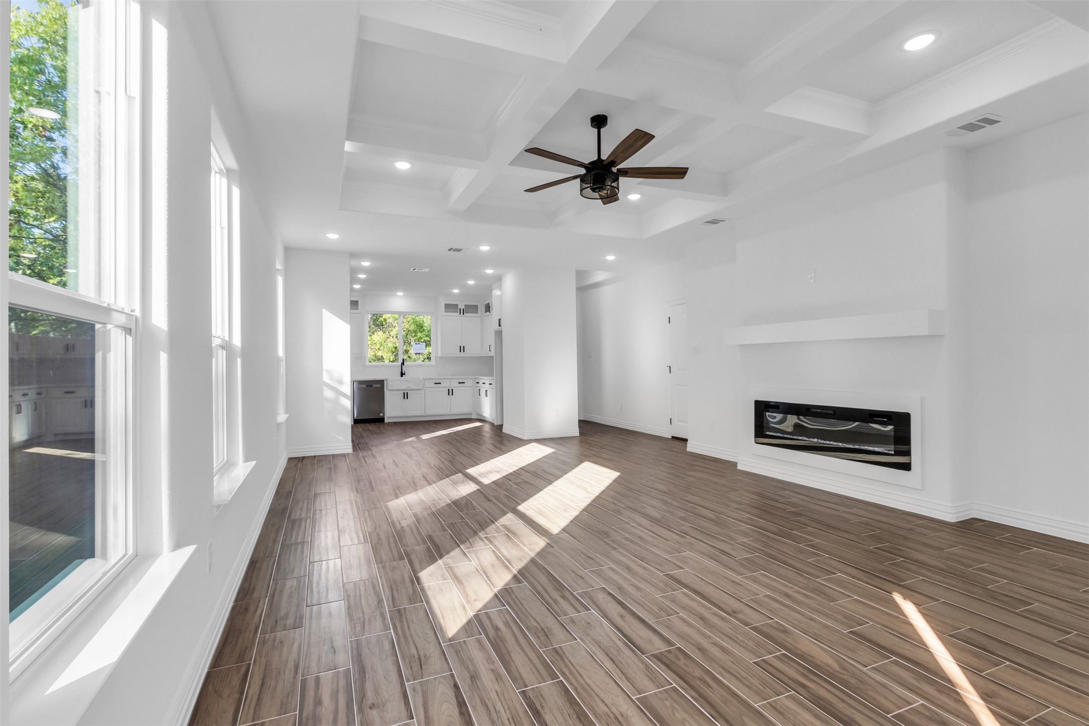 5843 Black Pine Circle