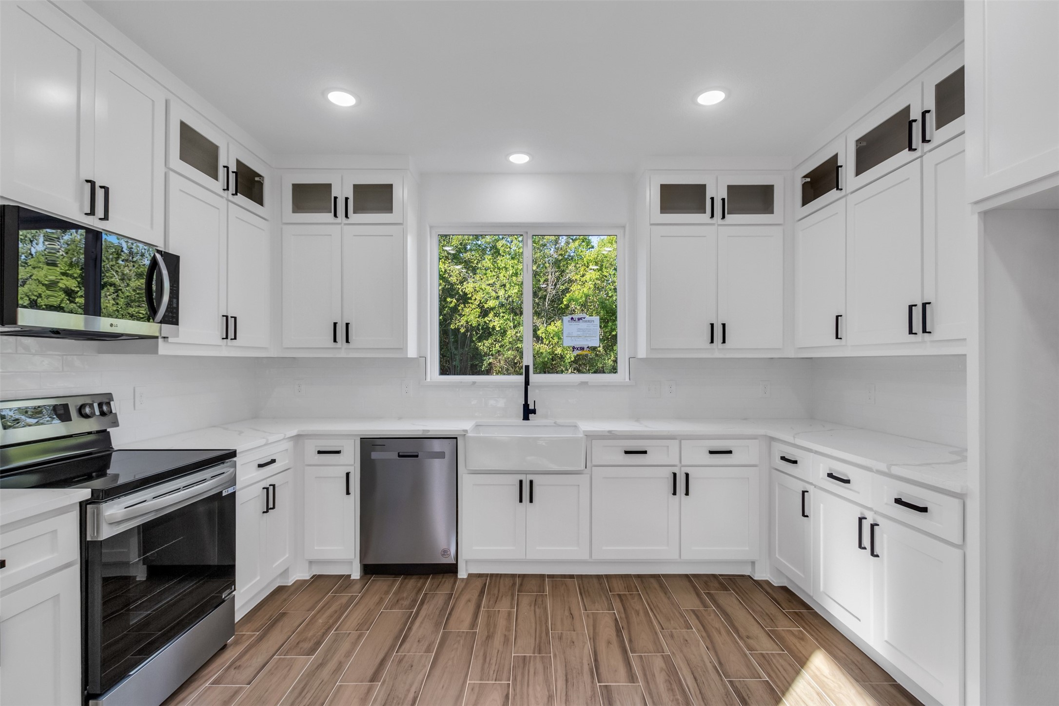 5843 Black Pine Circle