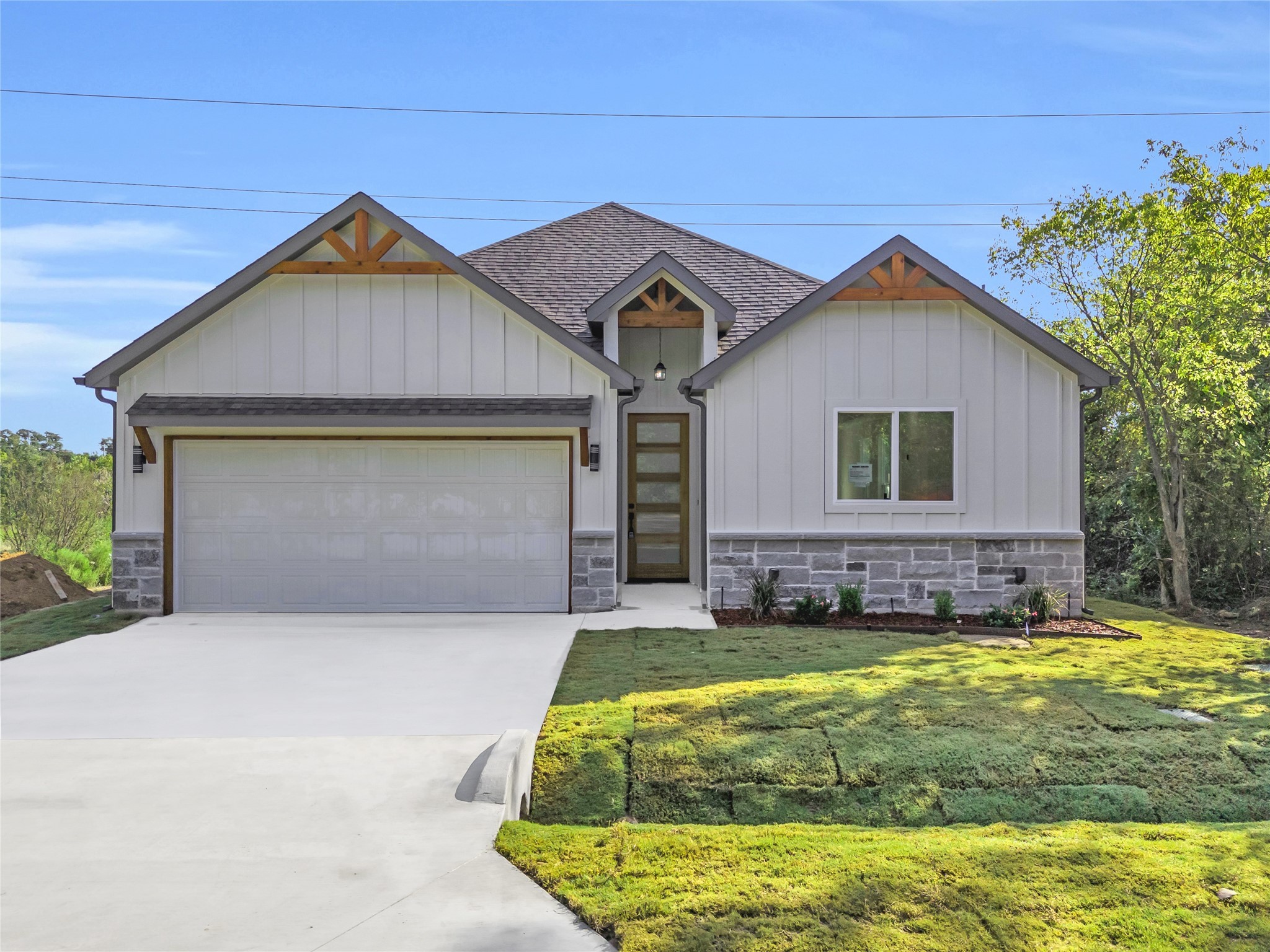 5843 Black Pine Circle