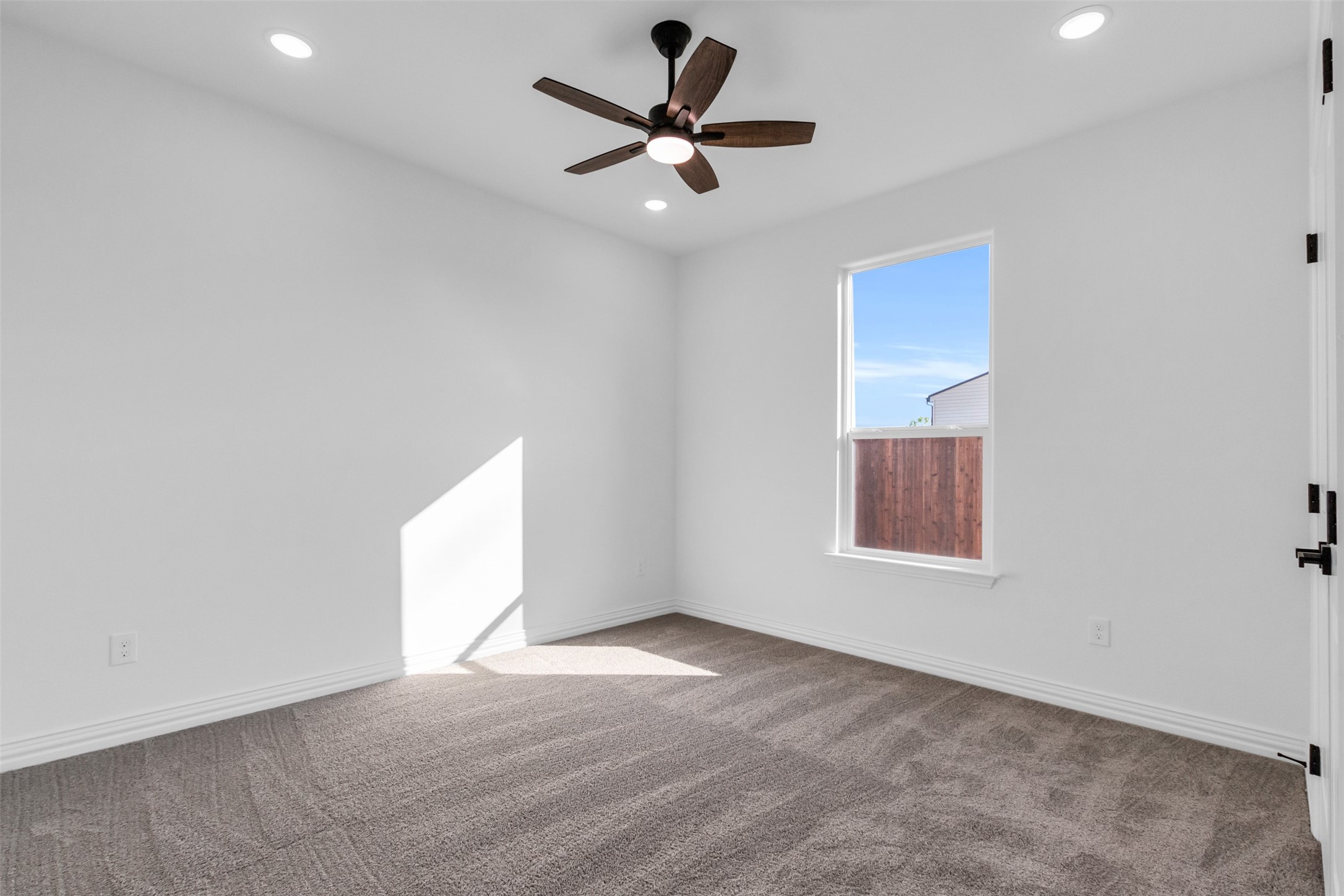 5843 Black Pine Circle