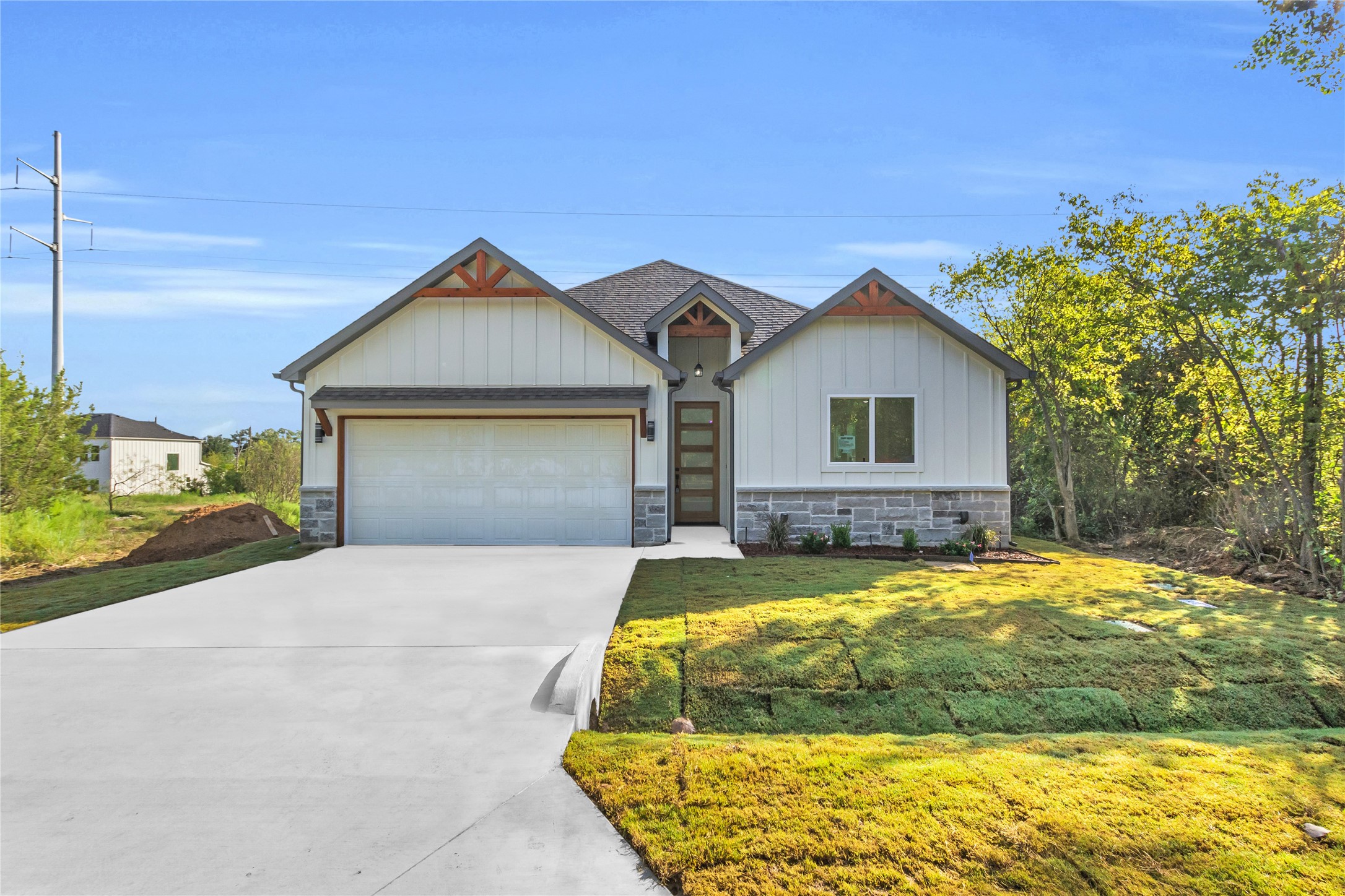 5843 Black Pine Circle