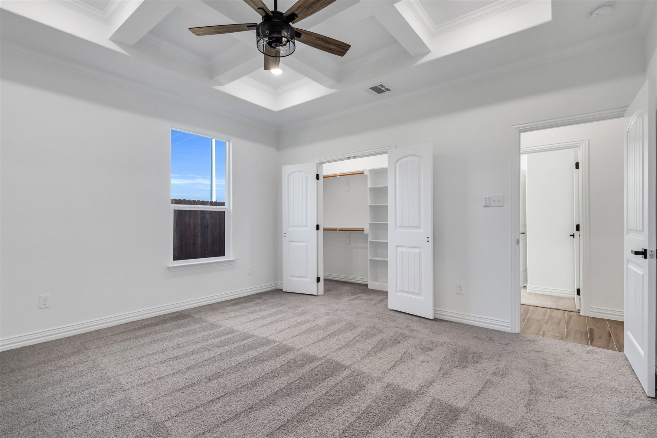 5843 Black Pine Circle