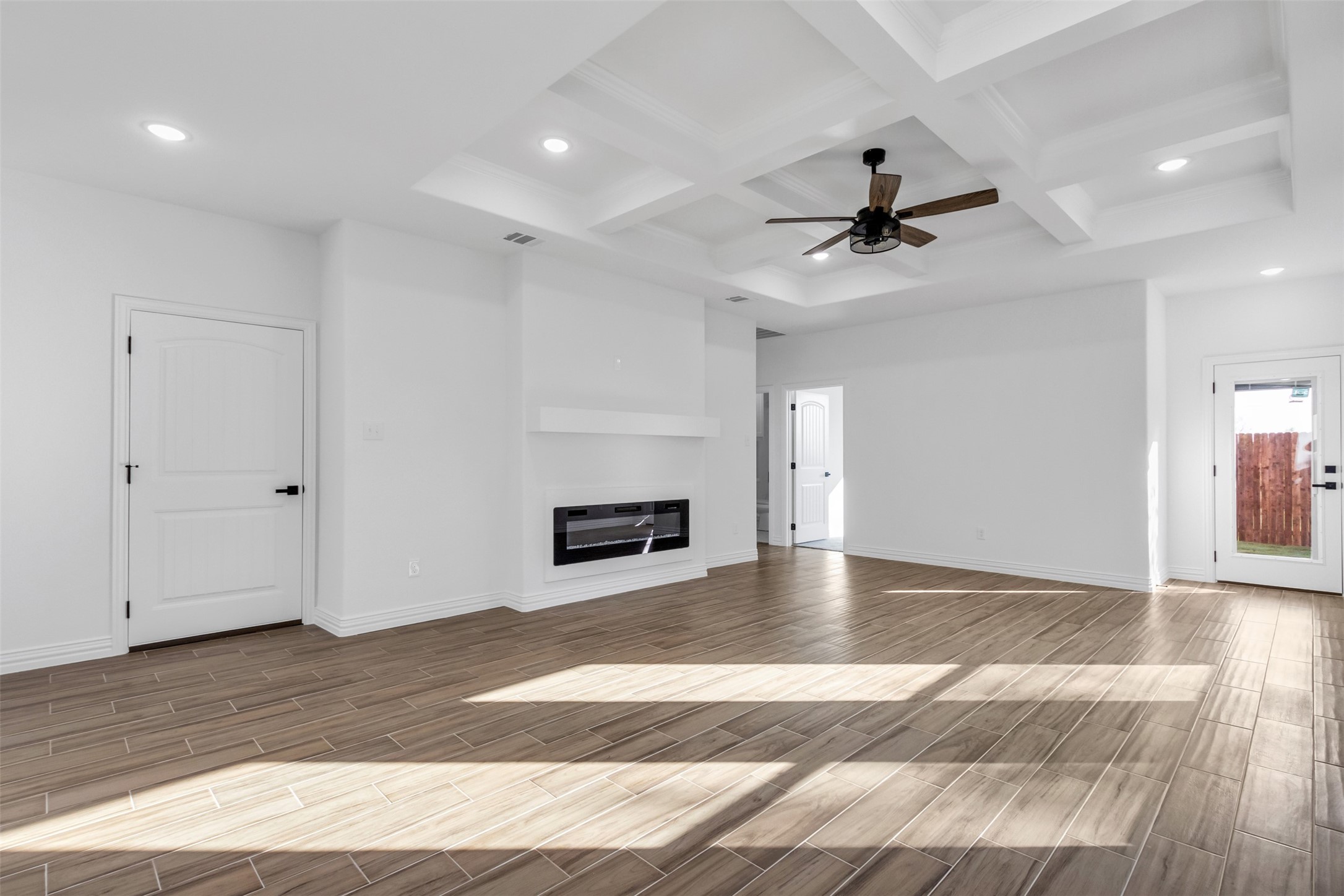 5843 Black Pine Circle