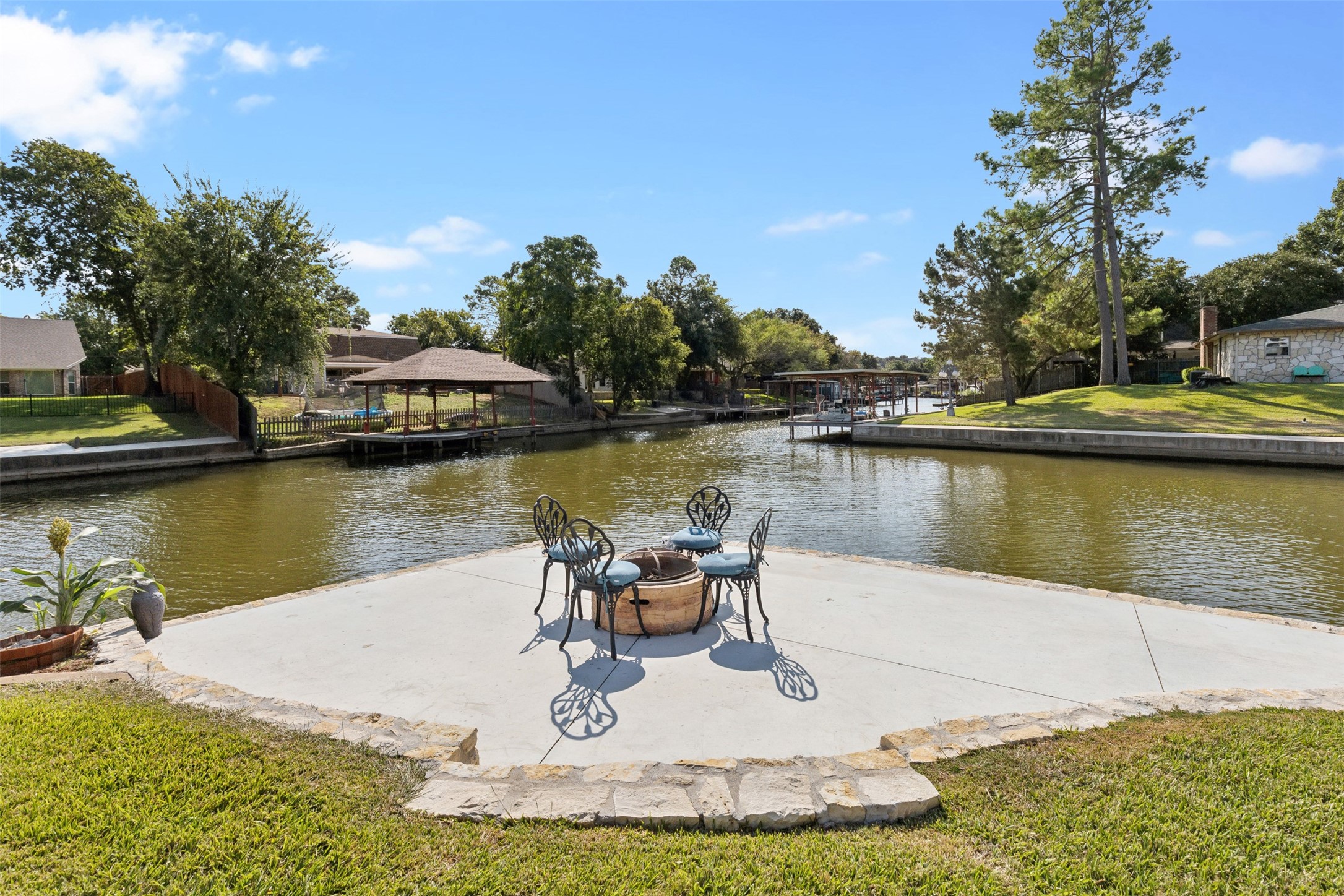 4008 Huron Court