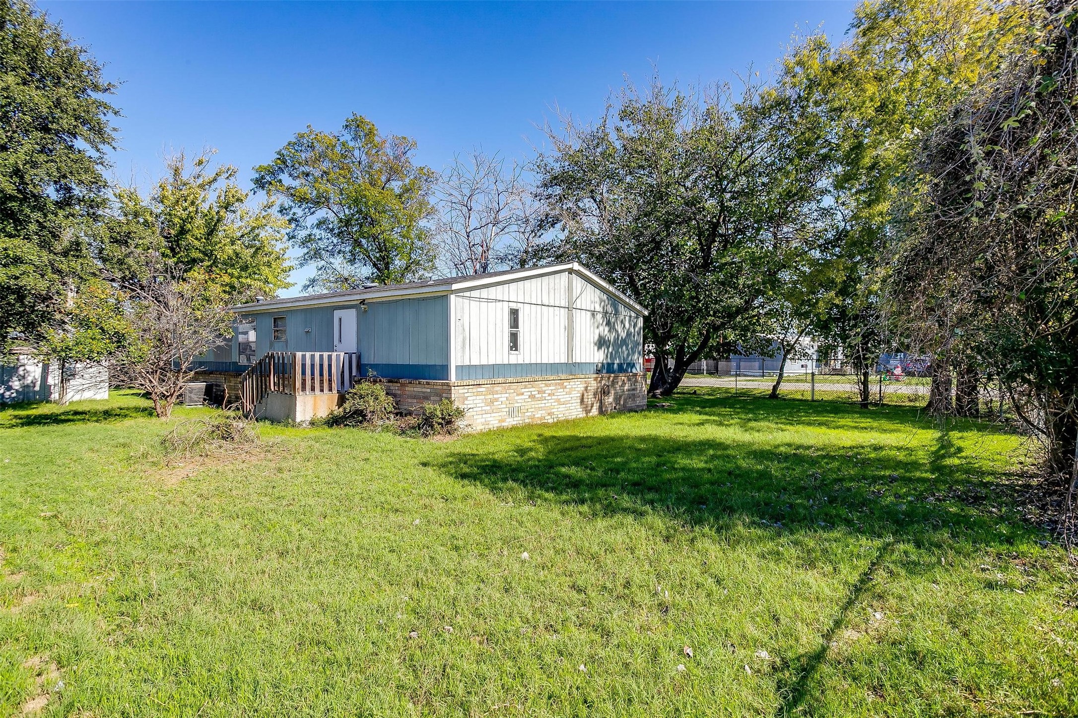1901 Gale Drive