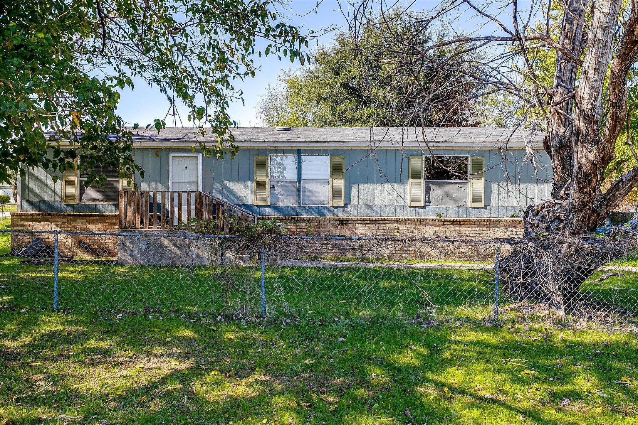 1901 Gale Drive