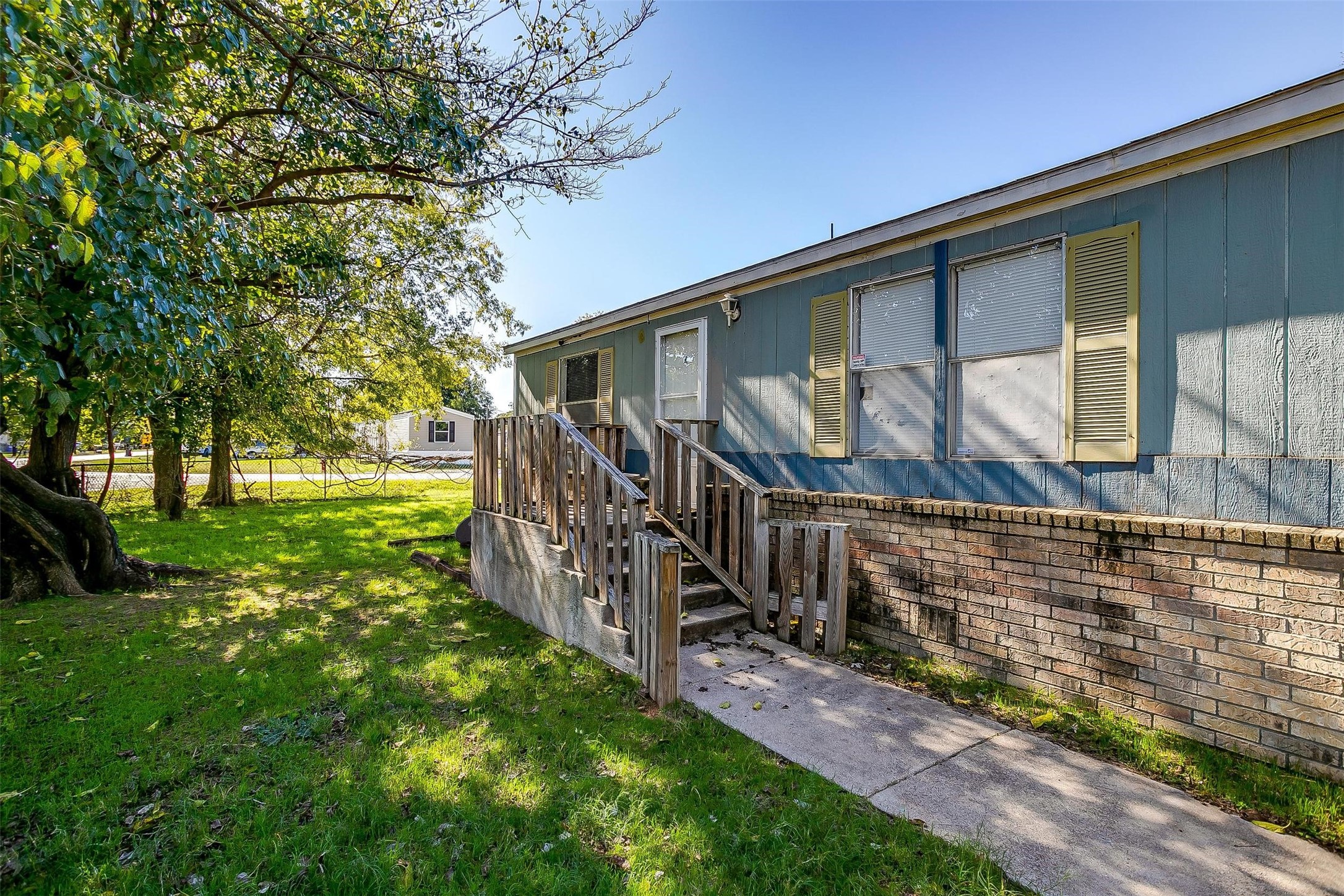 1901 Gale Drive