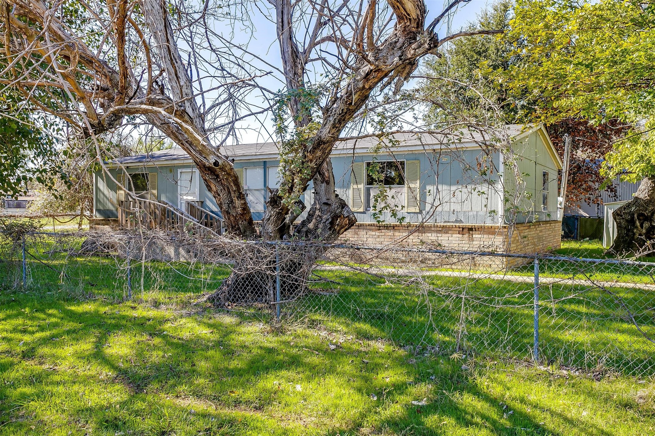 1901 Gale Drive