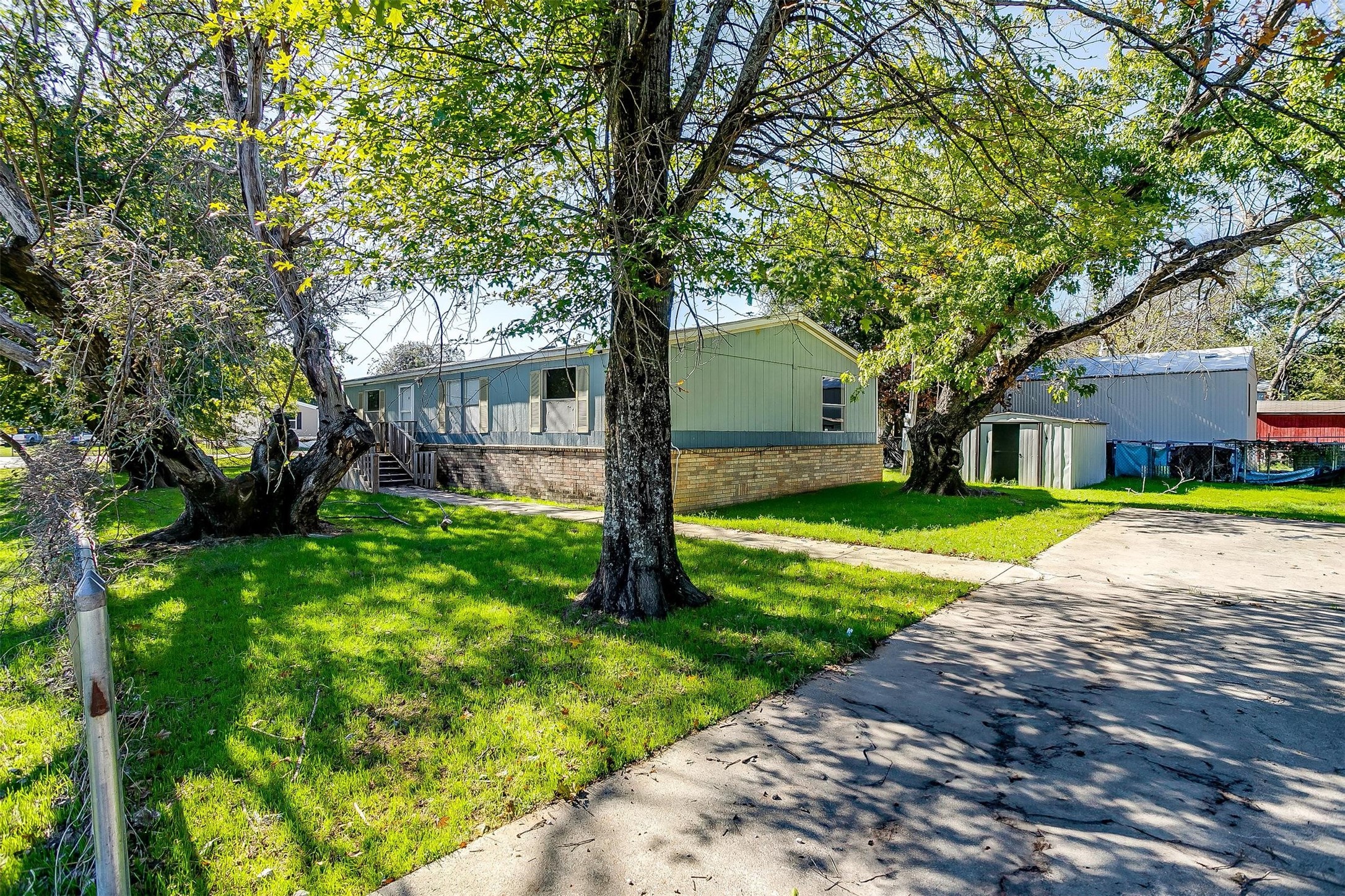 1901 Gale Drive