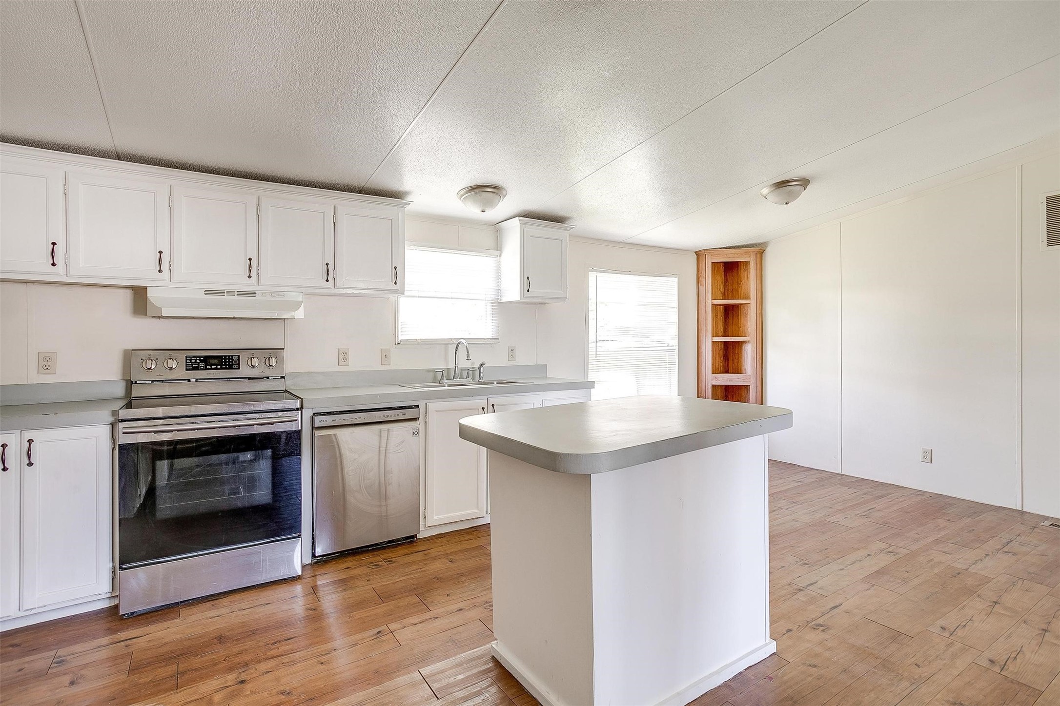 1901 Gale Drive