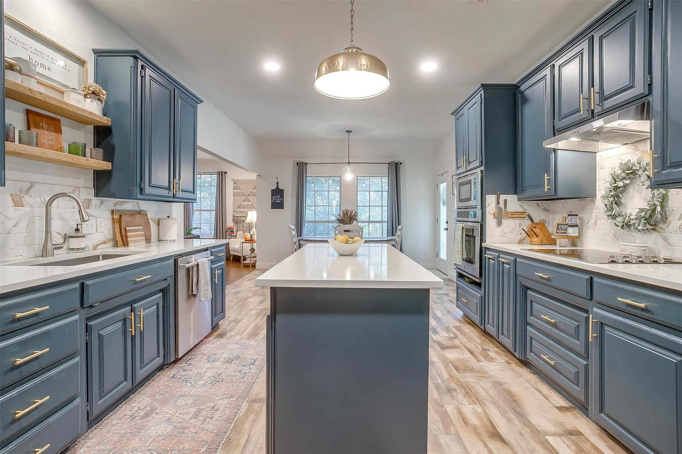 209 Hillside Drive W