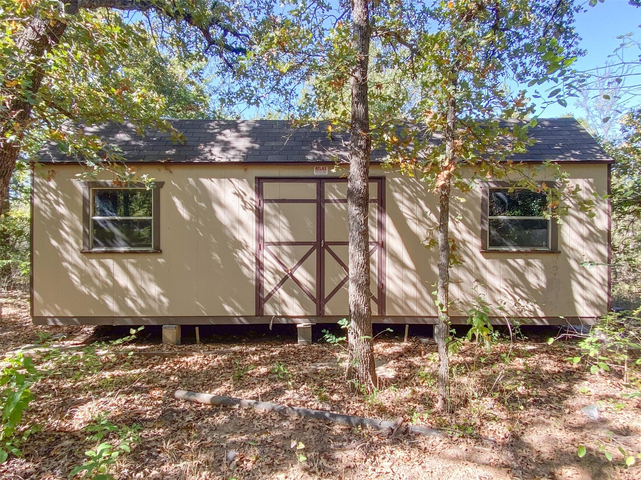 209 Hillside Drive W