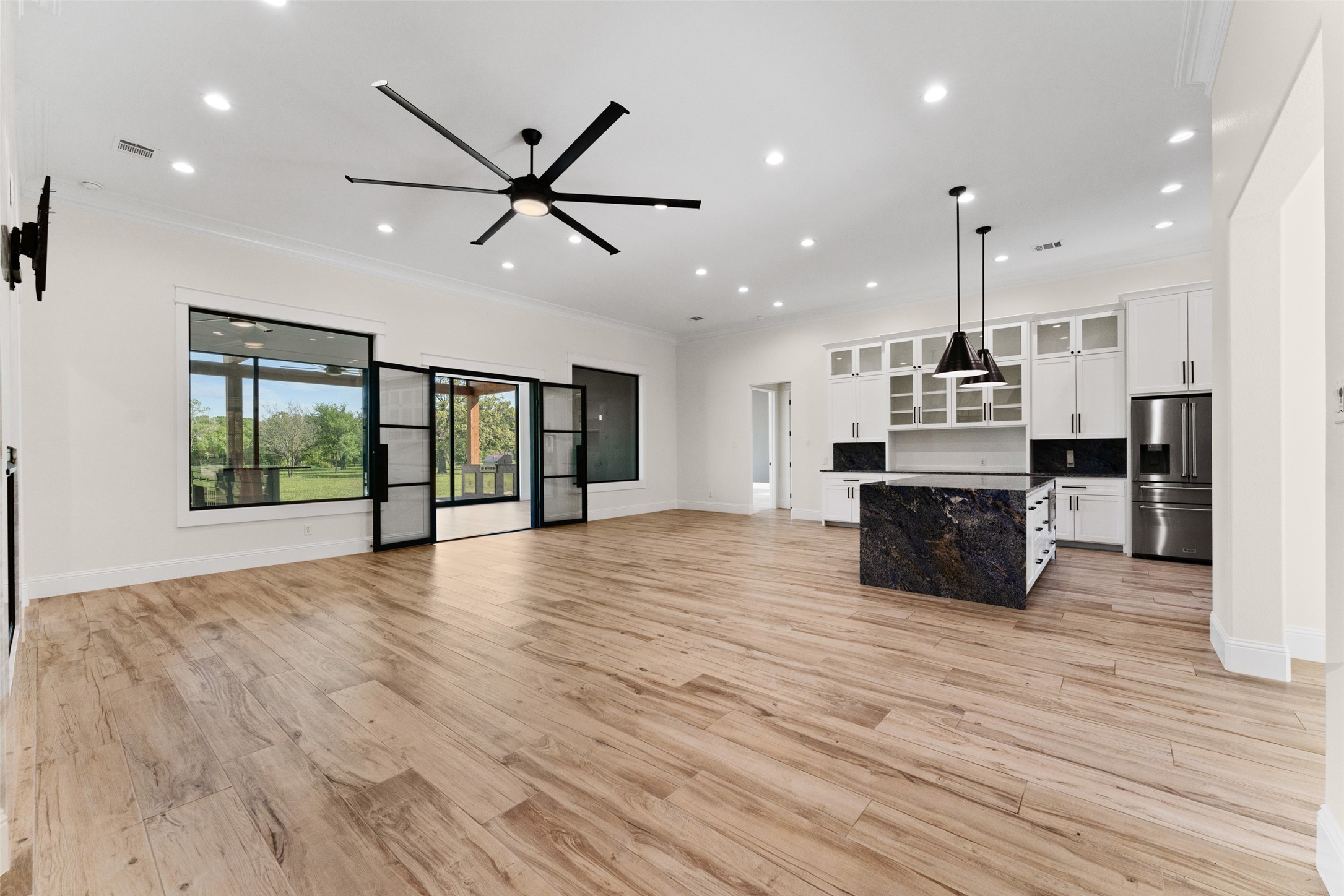 2437 County Road 529