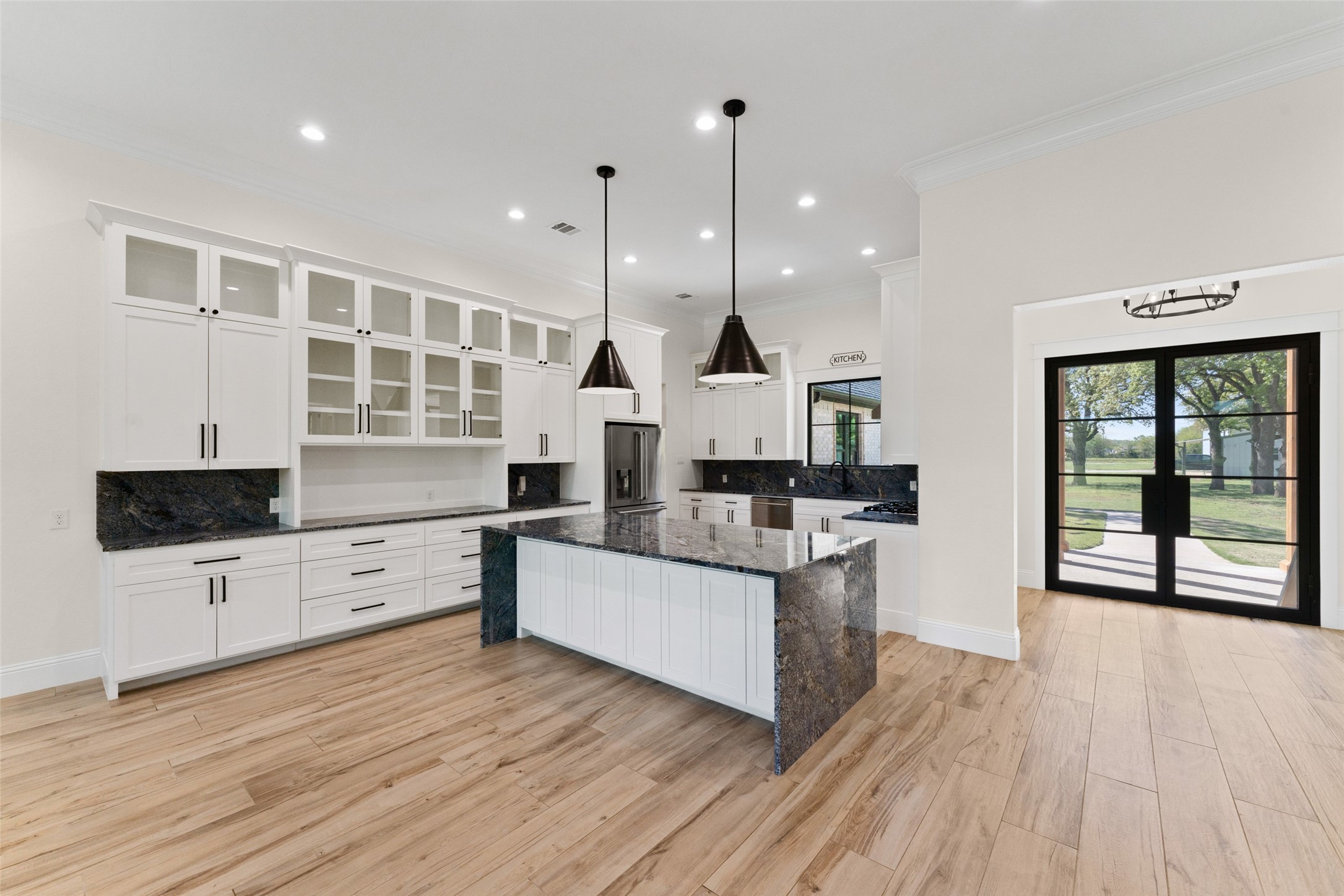 2437 County Road 529