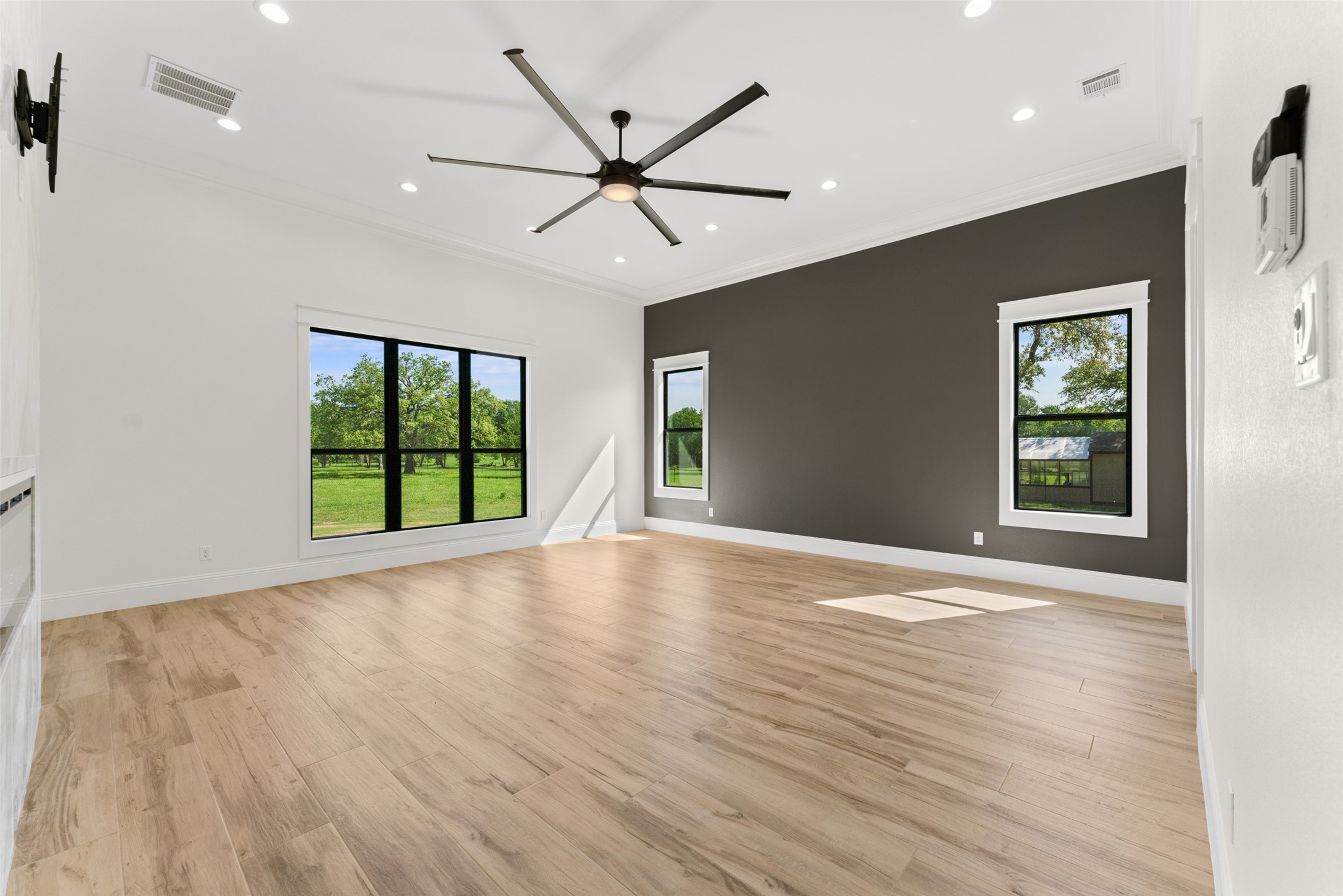 2437 County Road 529