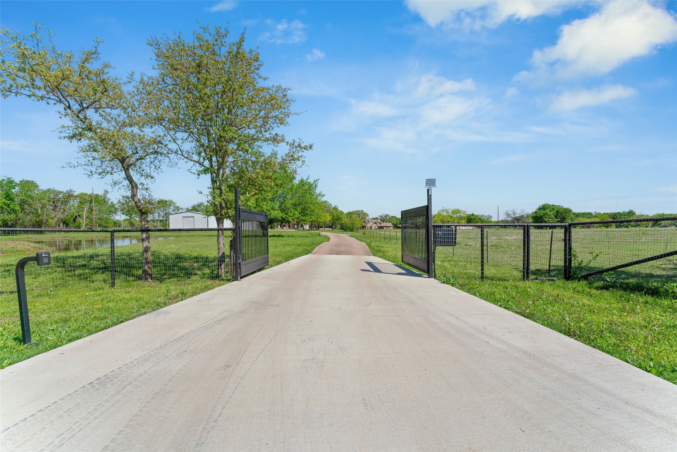 2437 County Road 529