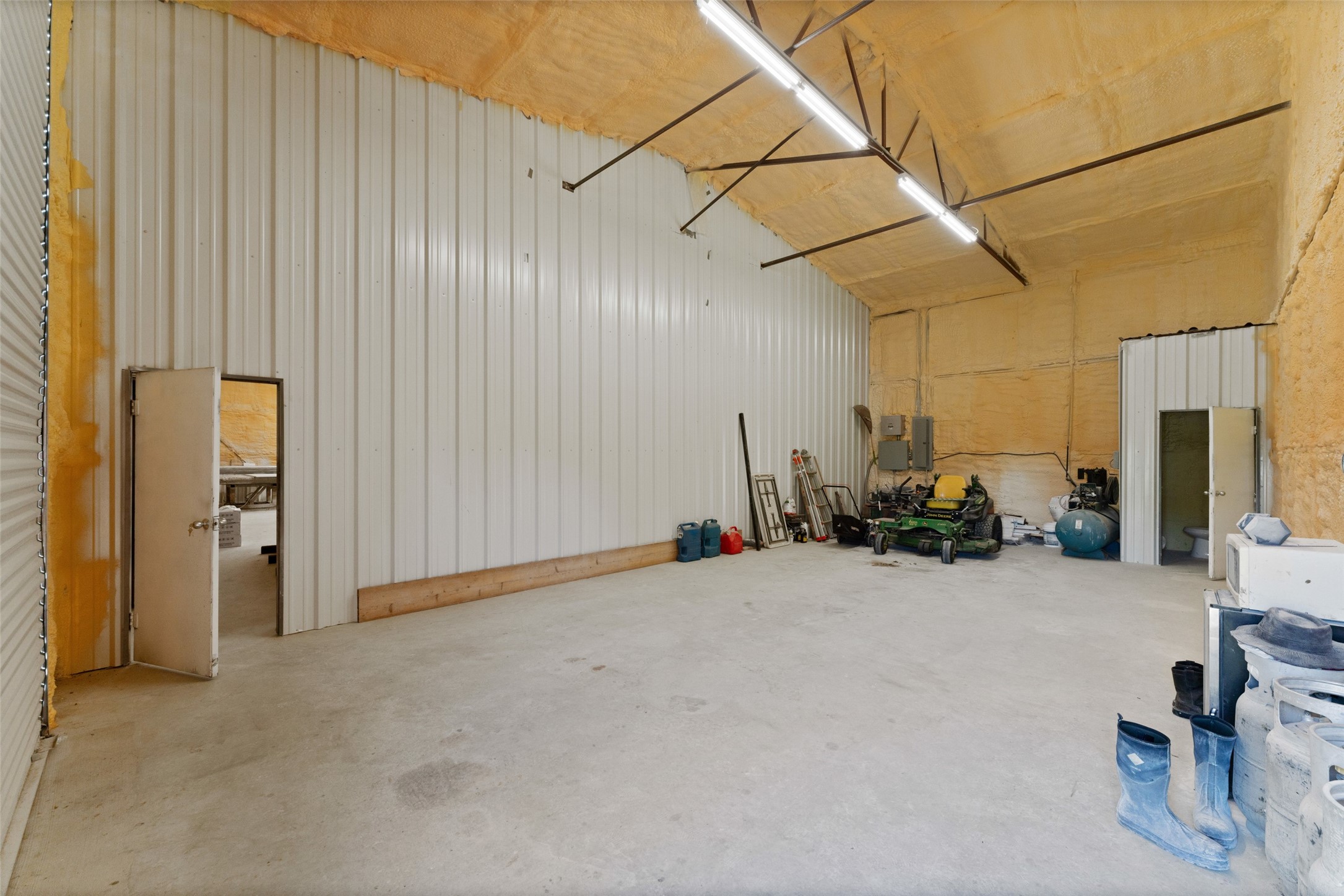 2437 County Road 529