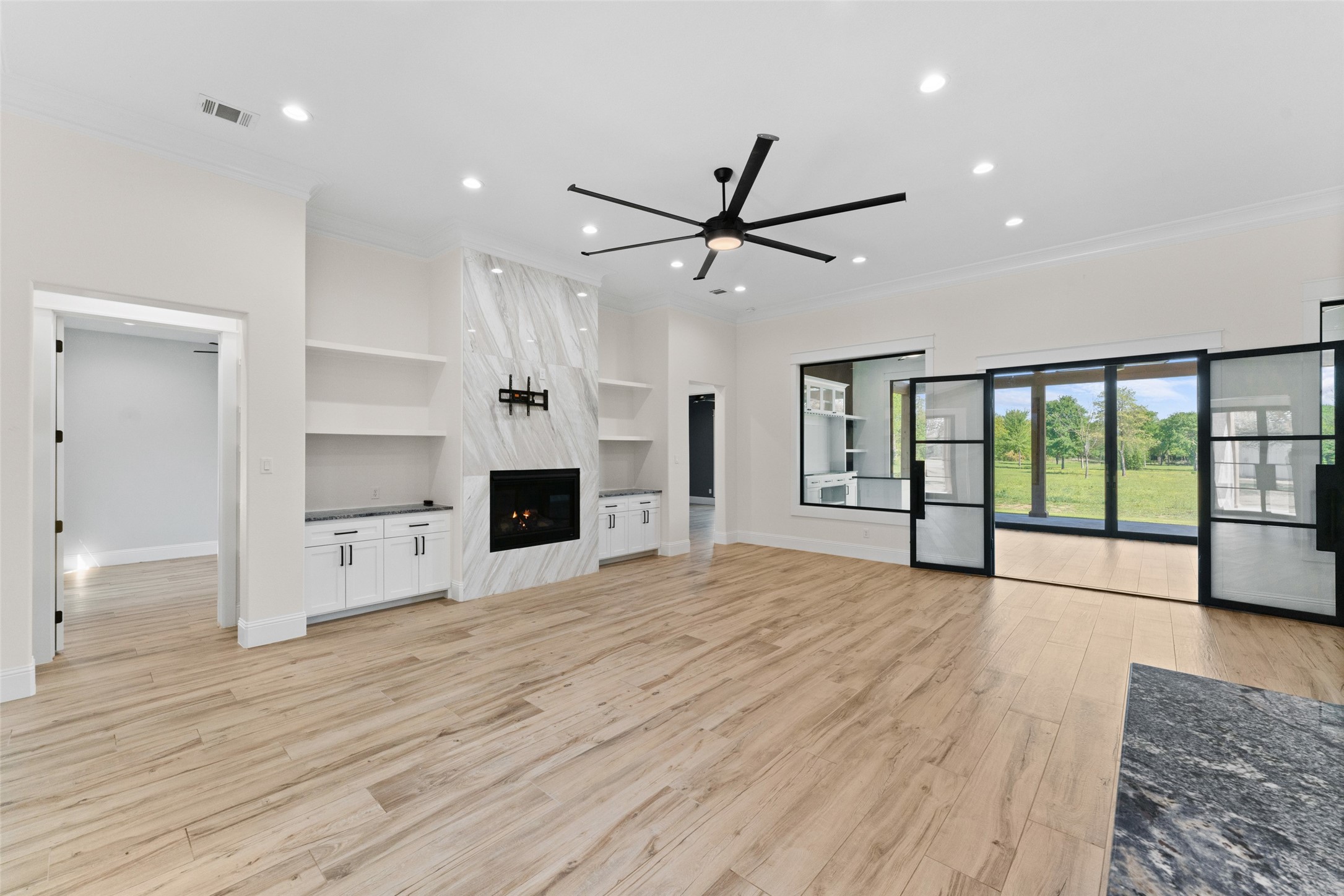 2437 County Road 529