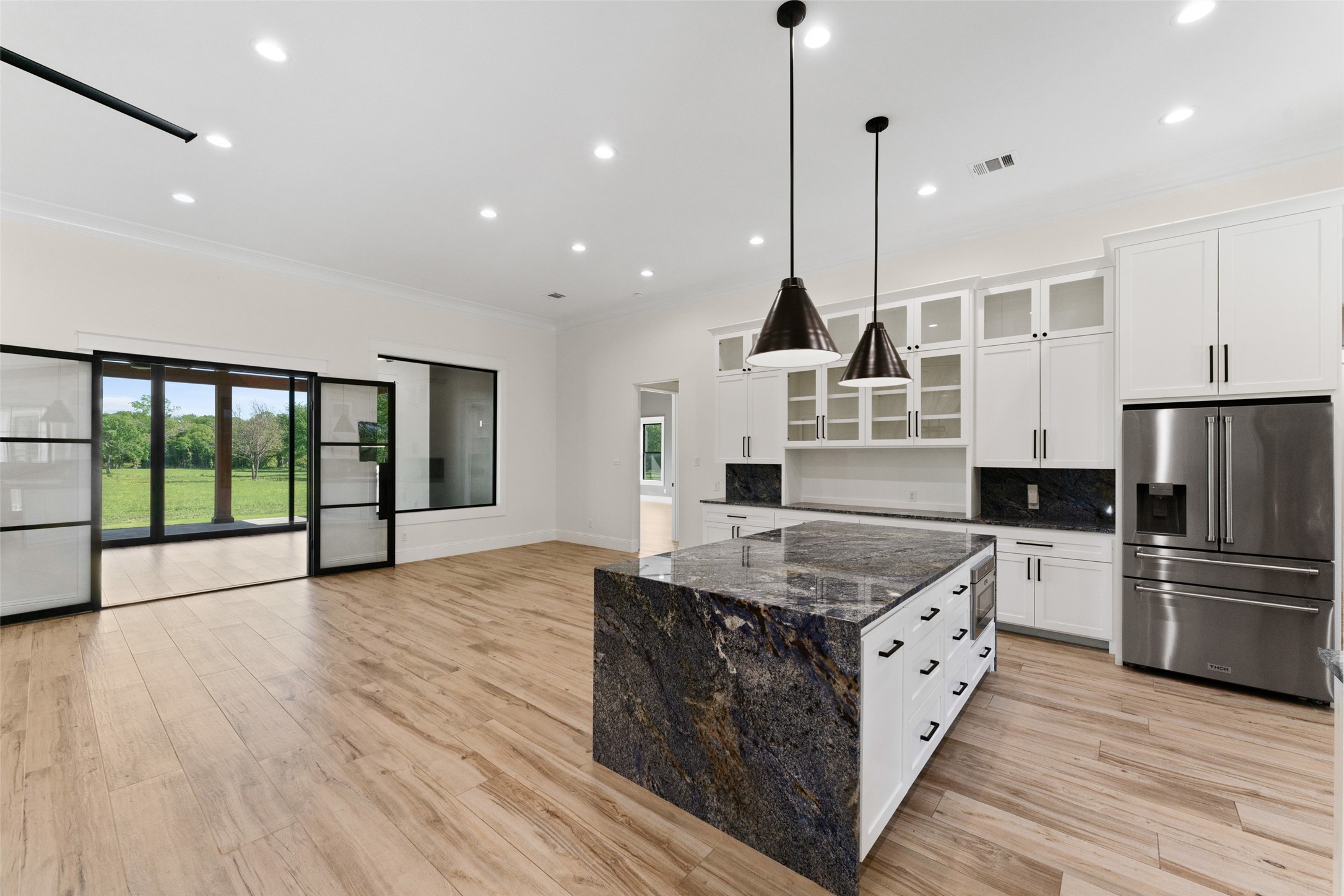 2437 County Road 529