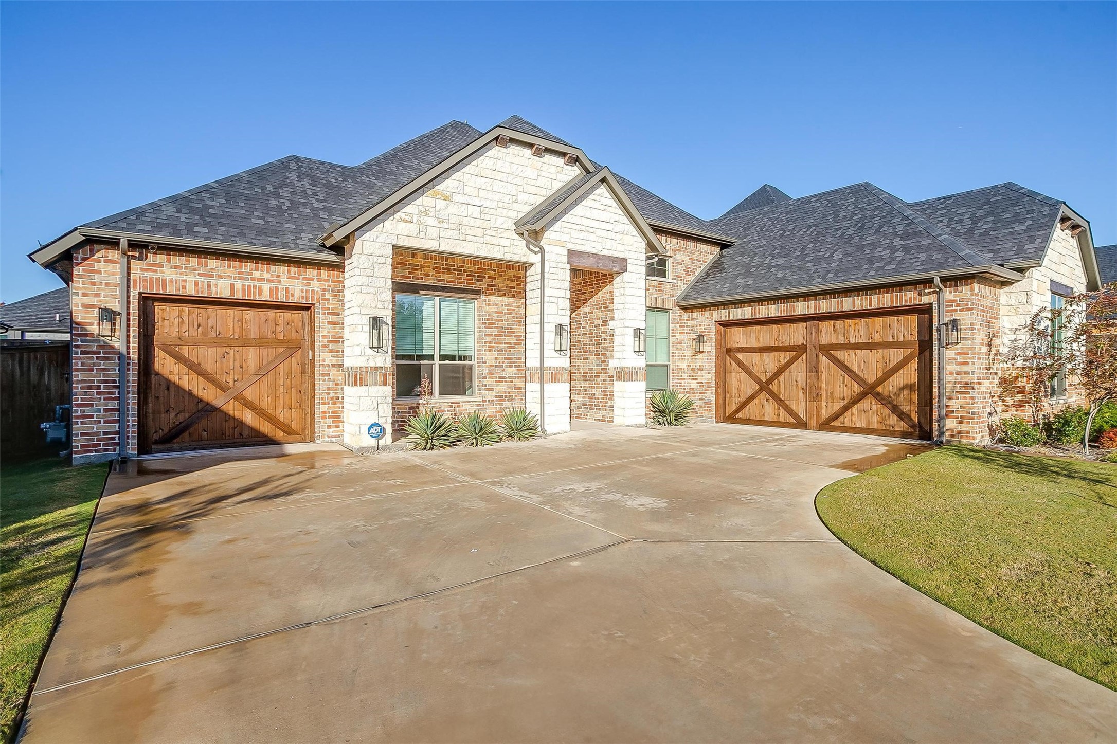 13921 E Riviera Drive