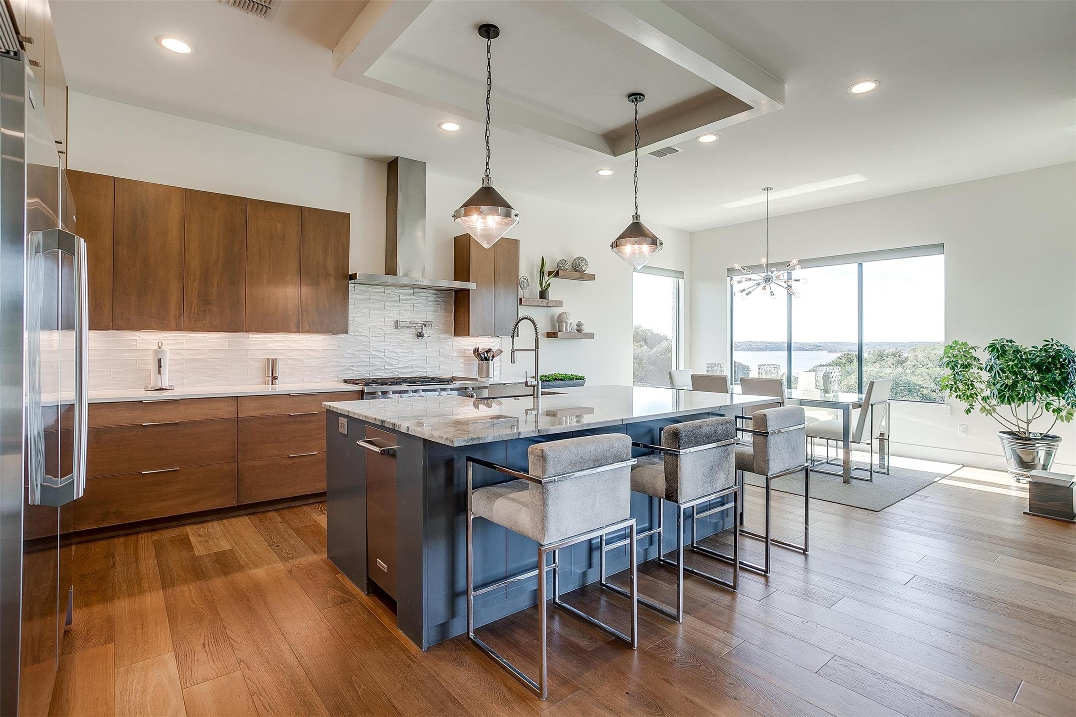 2902 Grand Point Court