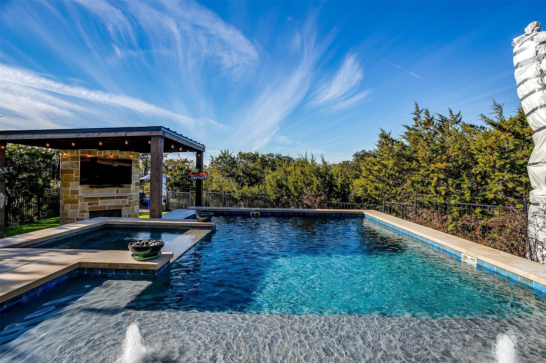 2902 Grand Point Court