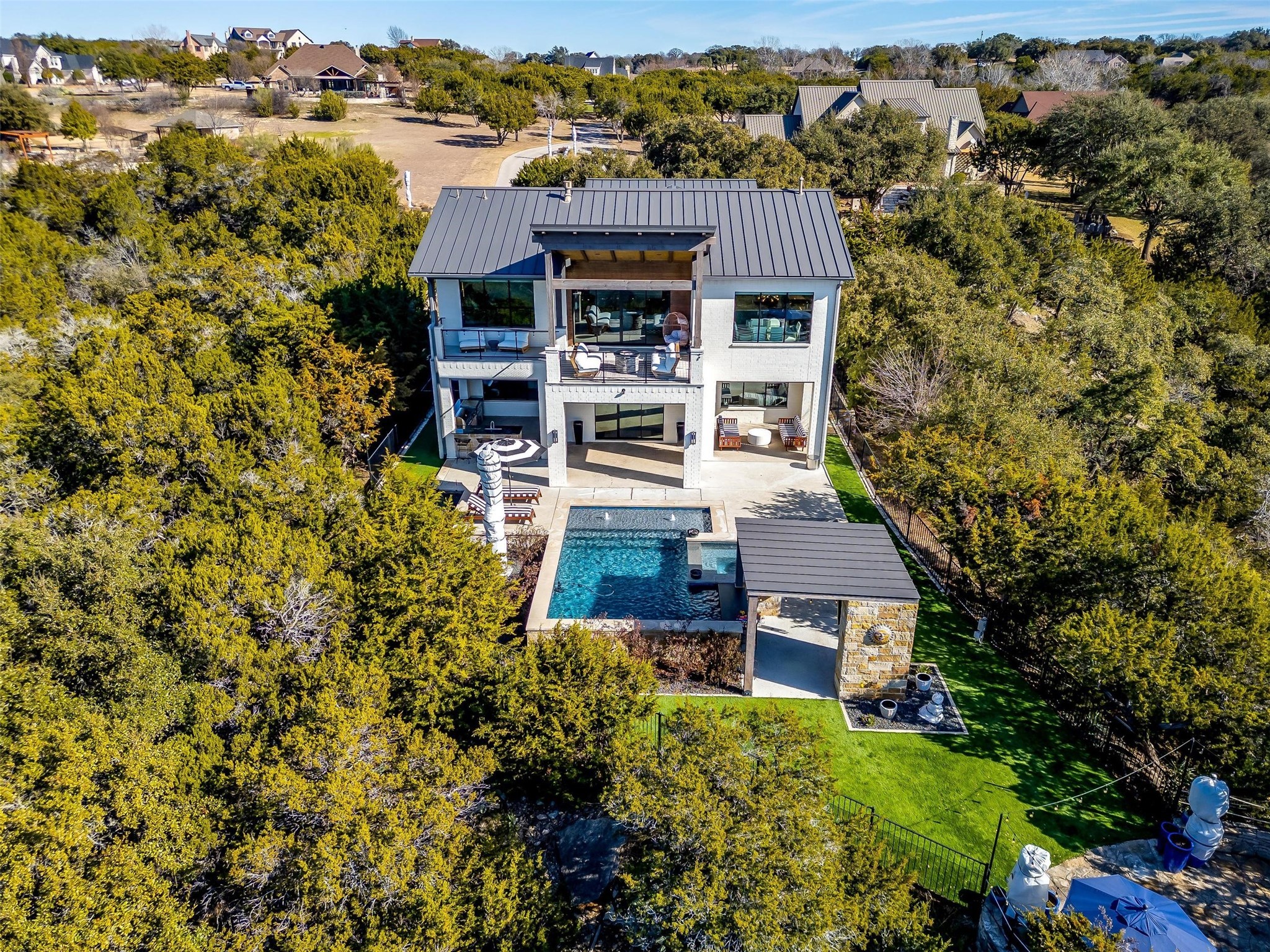 2902 Grand Point Court