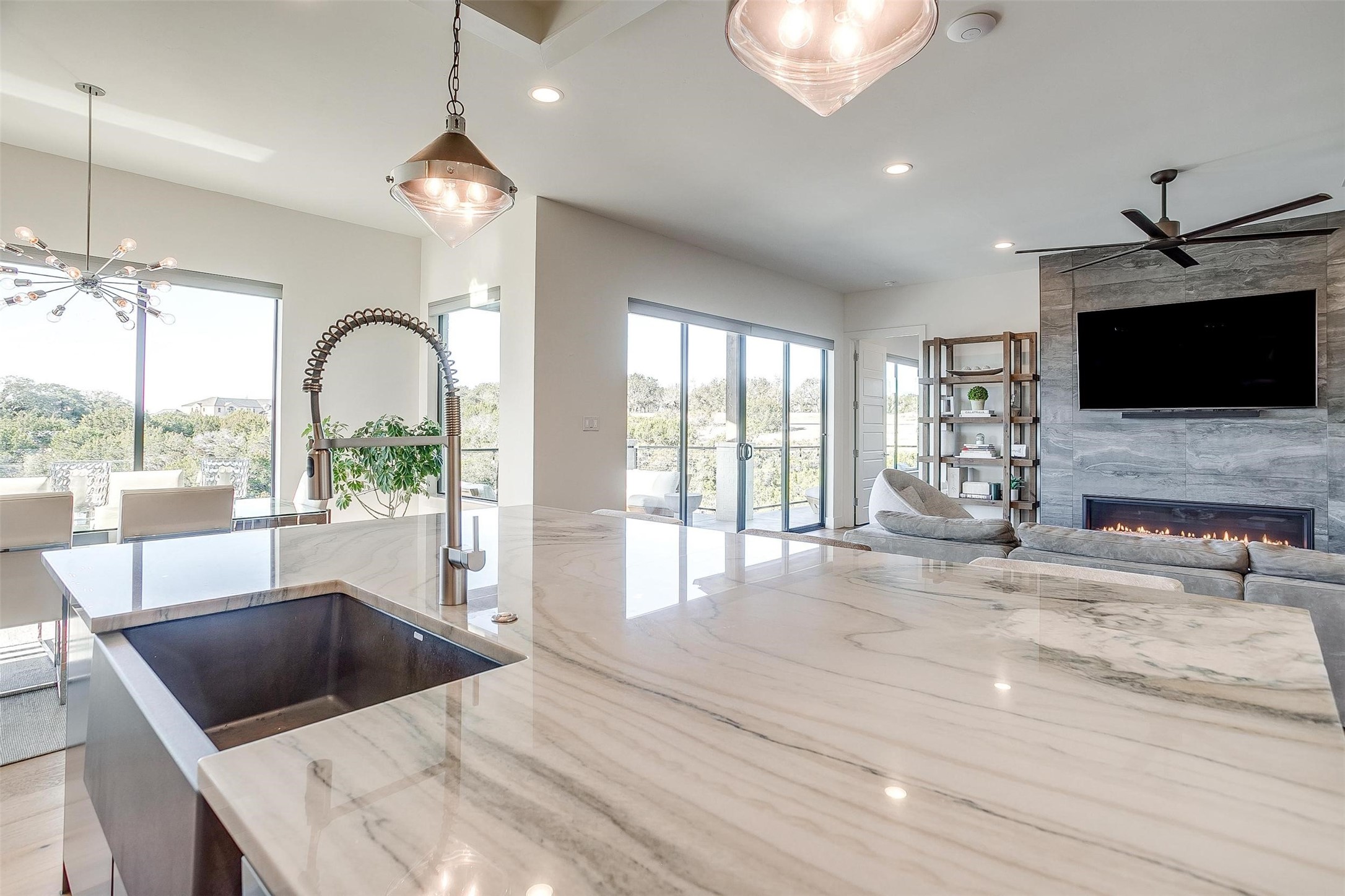2902 Grand Point Court