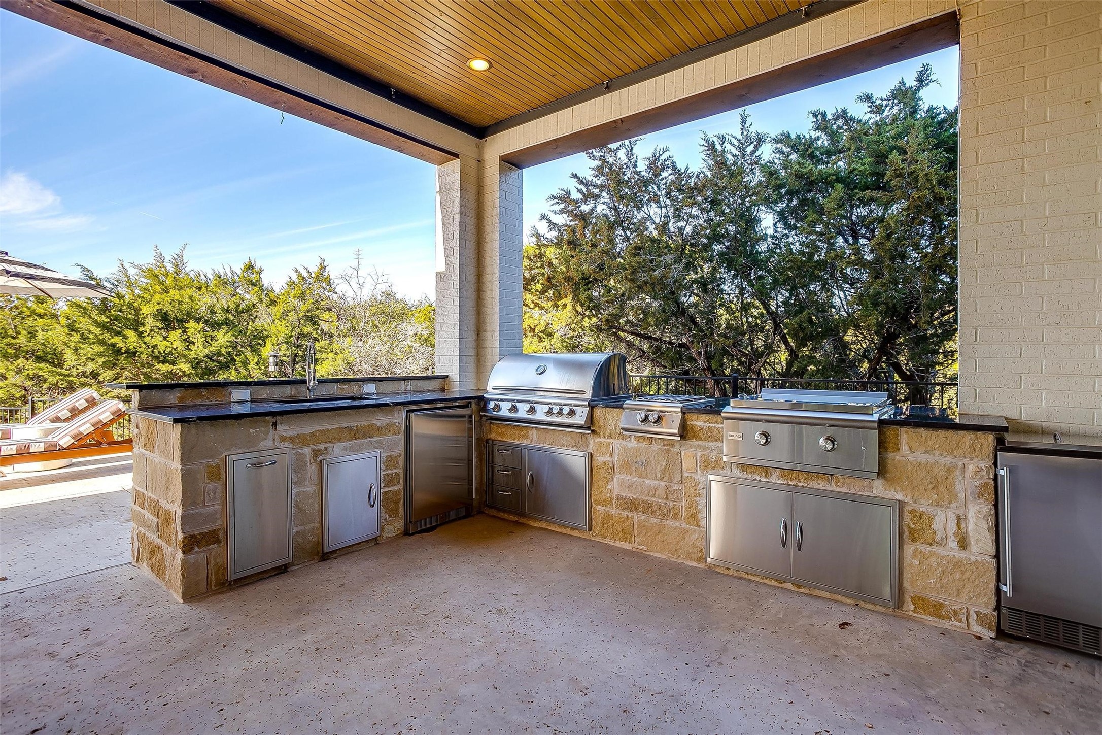 2902 Grand Point Court