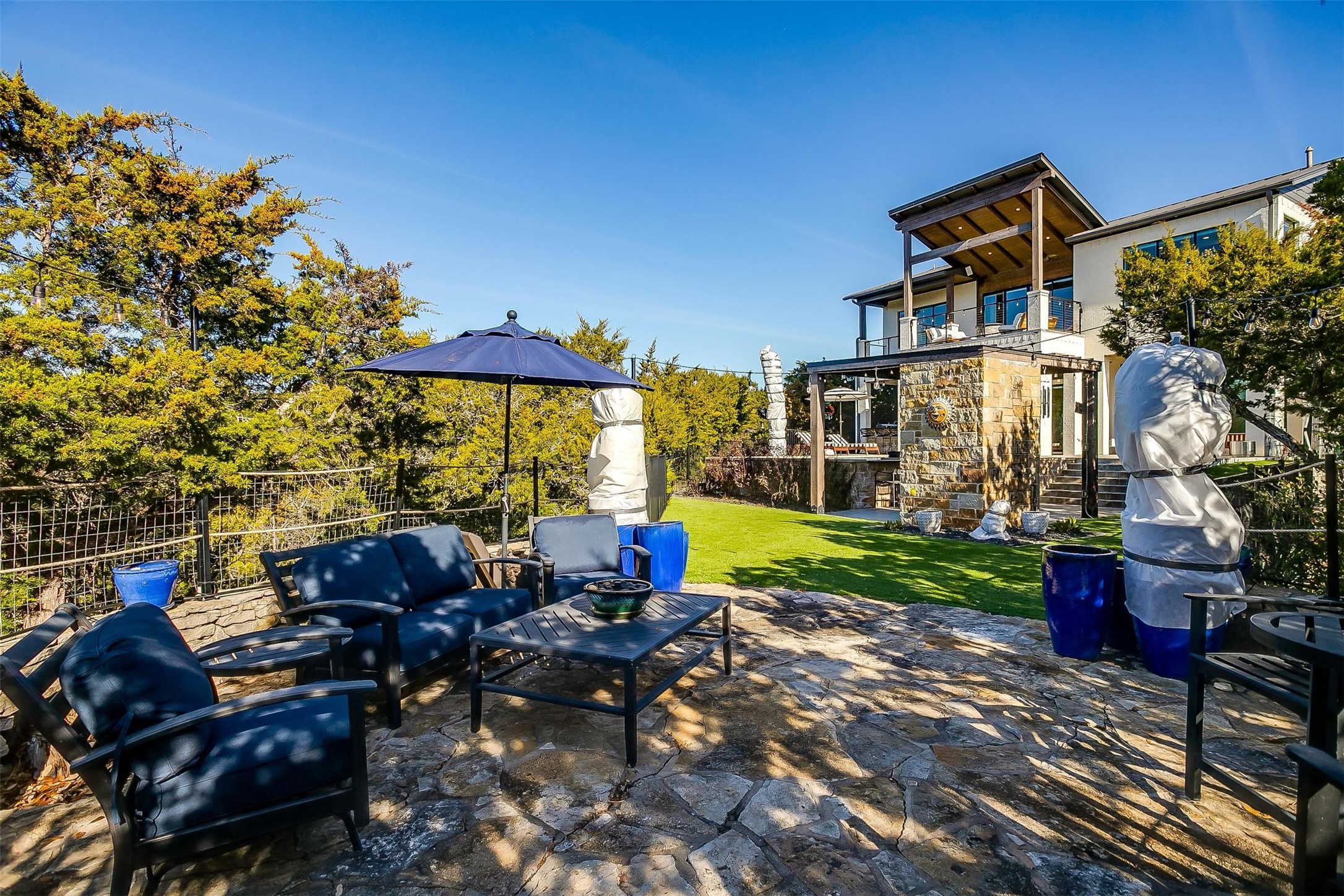 2902 Grand Point Court