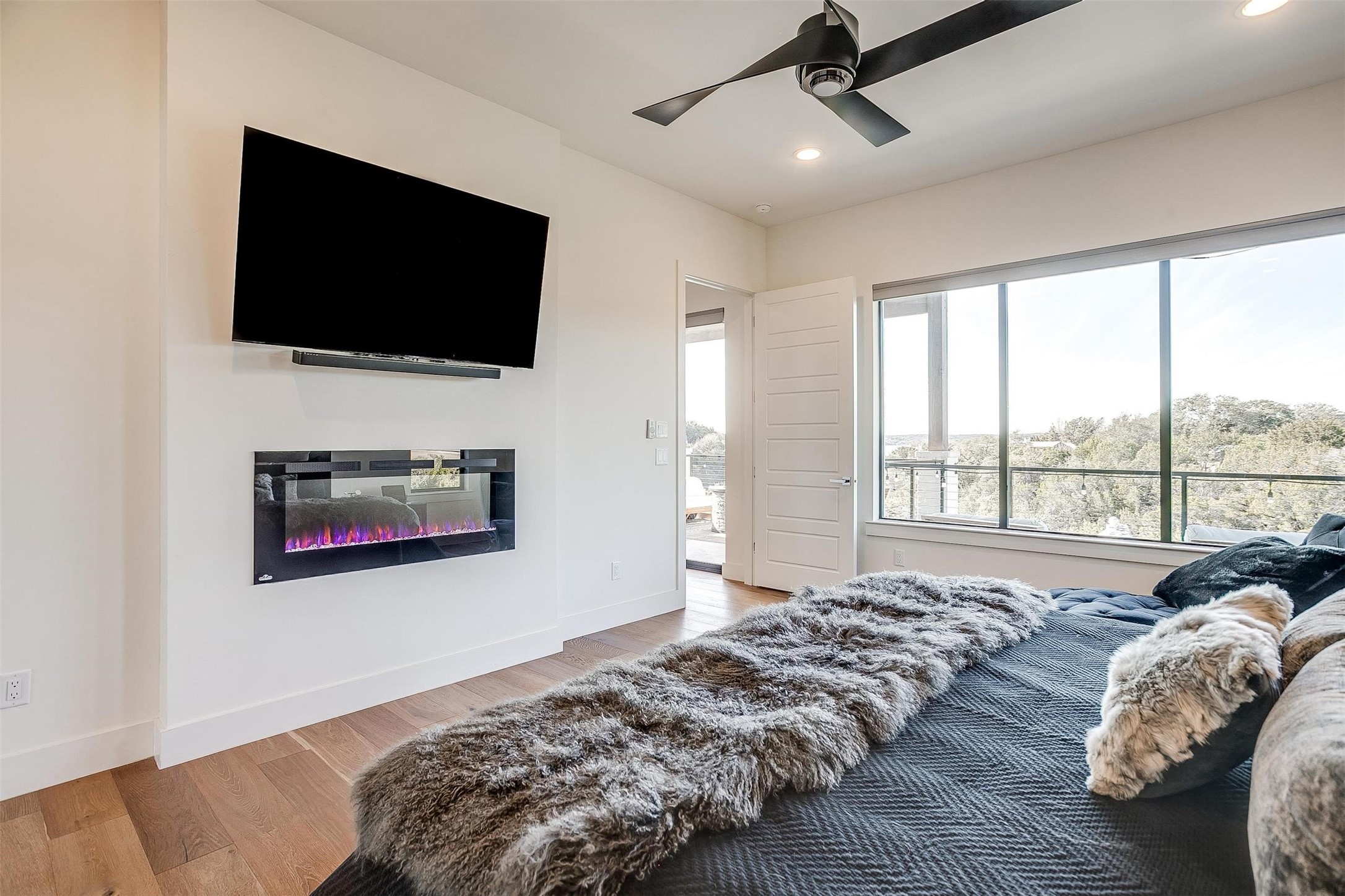 2902 Grand Point Court