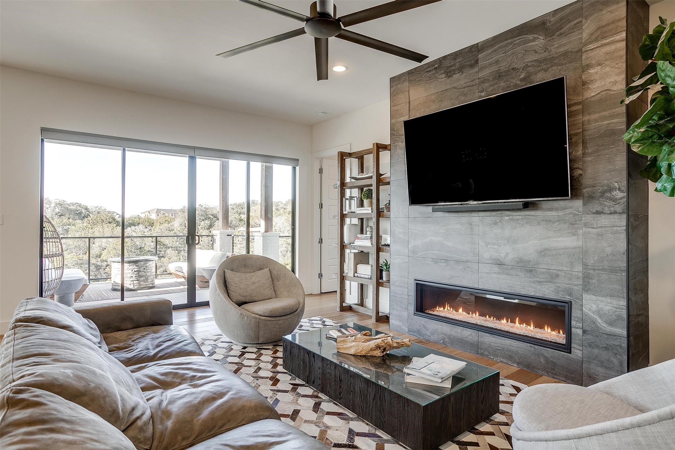 2902 Grand Point Court